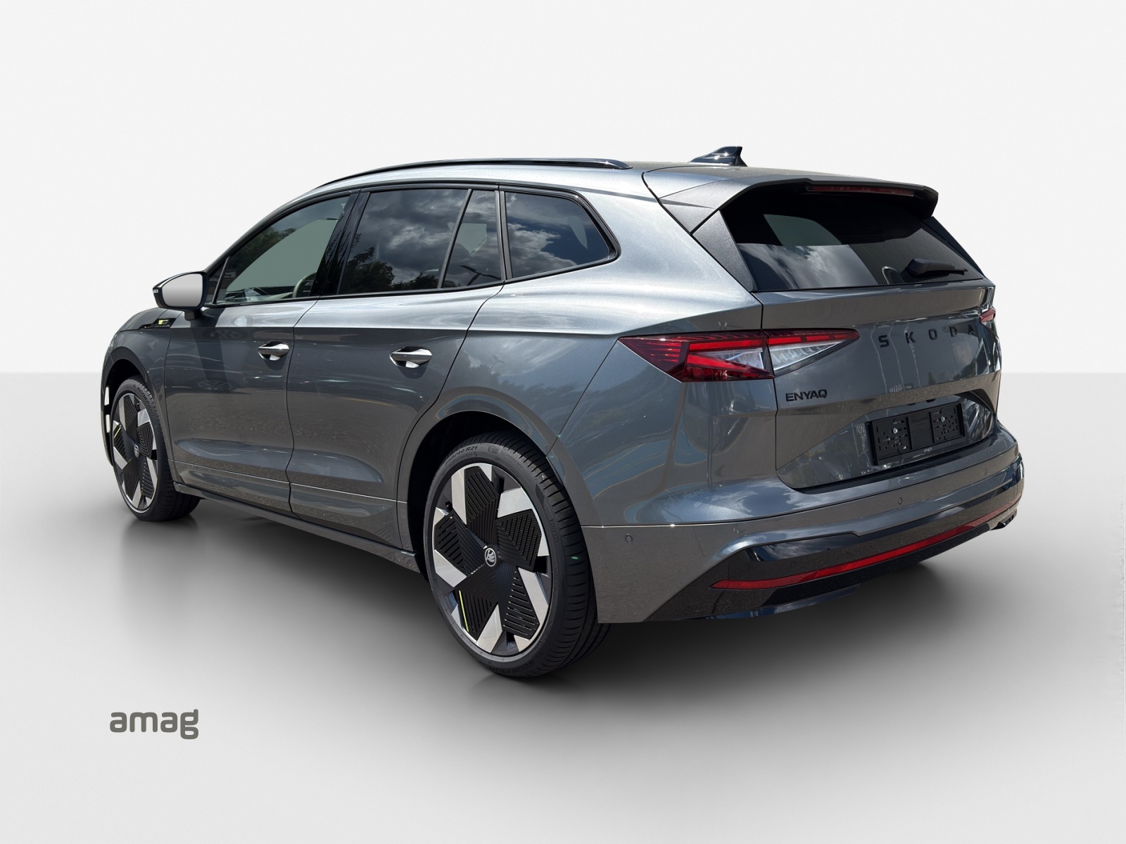 SKODA Enyaq 4x4 RS-image-2