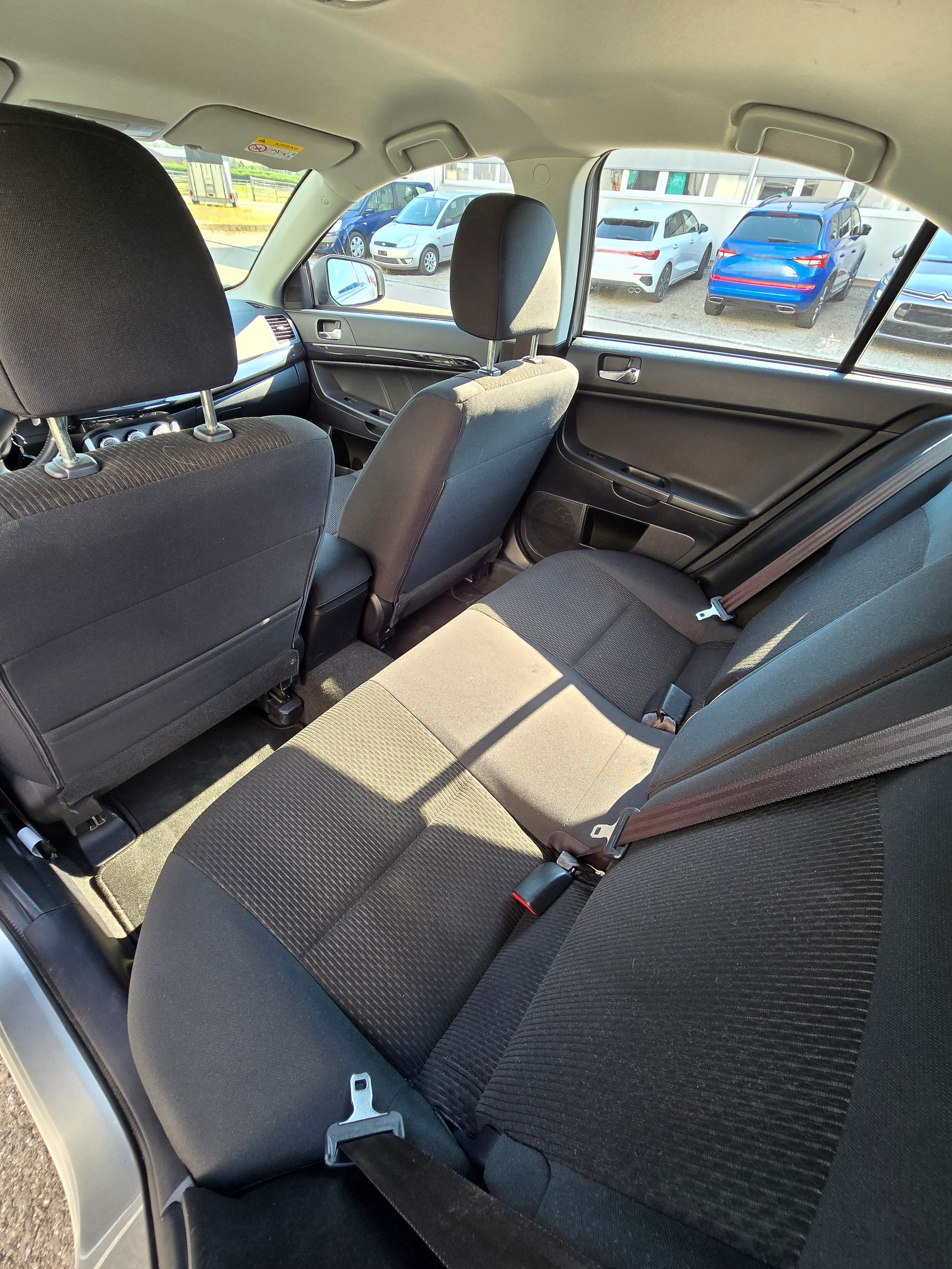 MITSUBISHI 1.8 MIVEC Style CVT-image-1