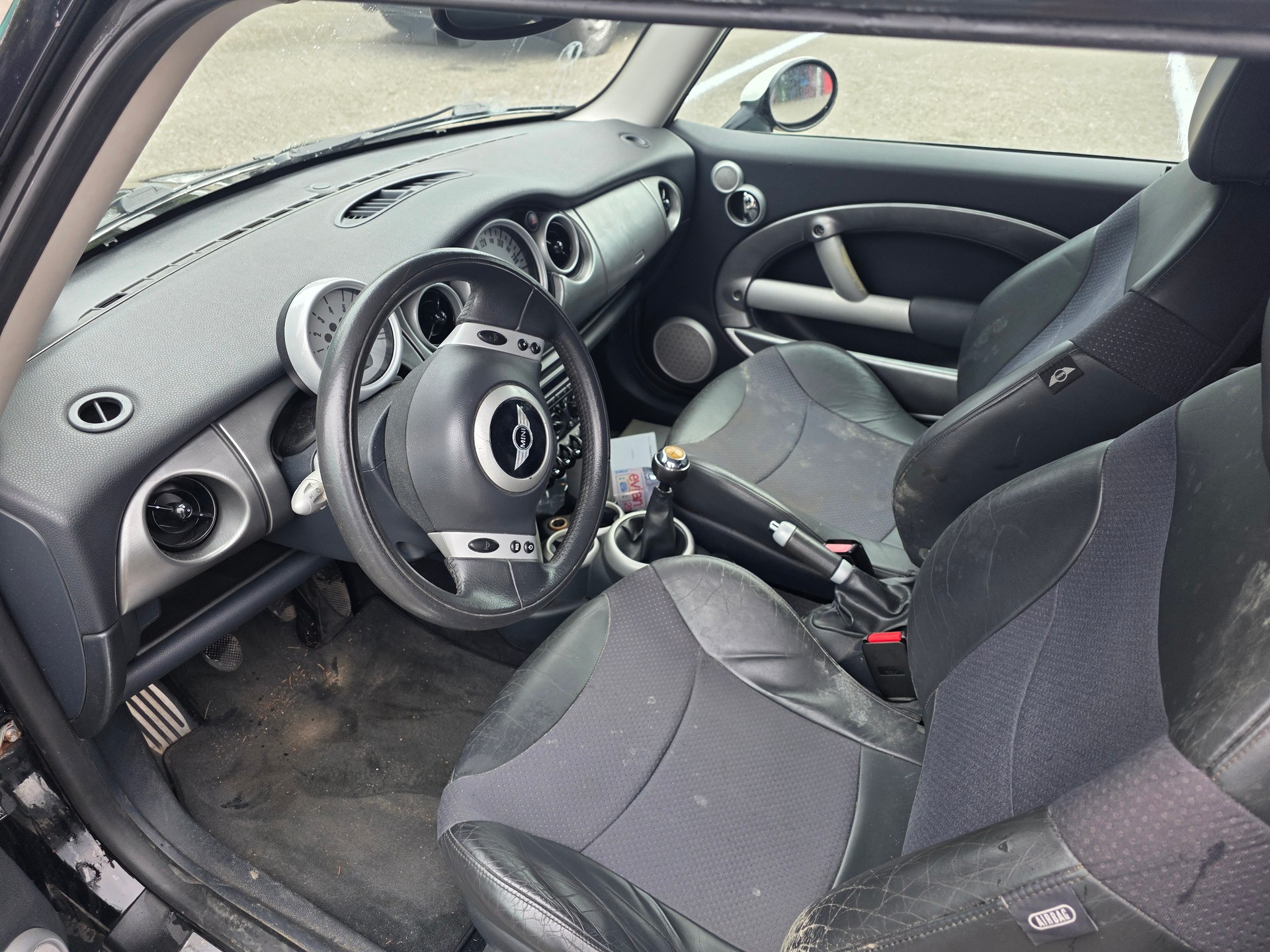 MINI Mini Cooper S-image-5