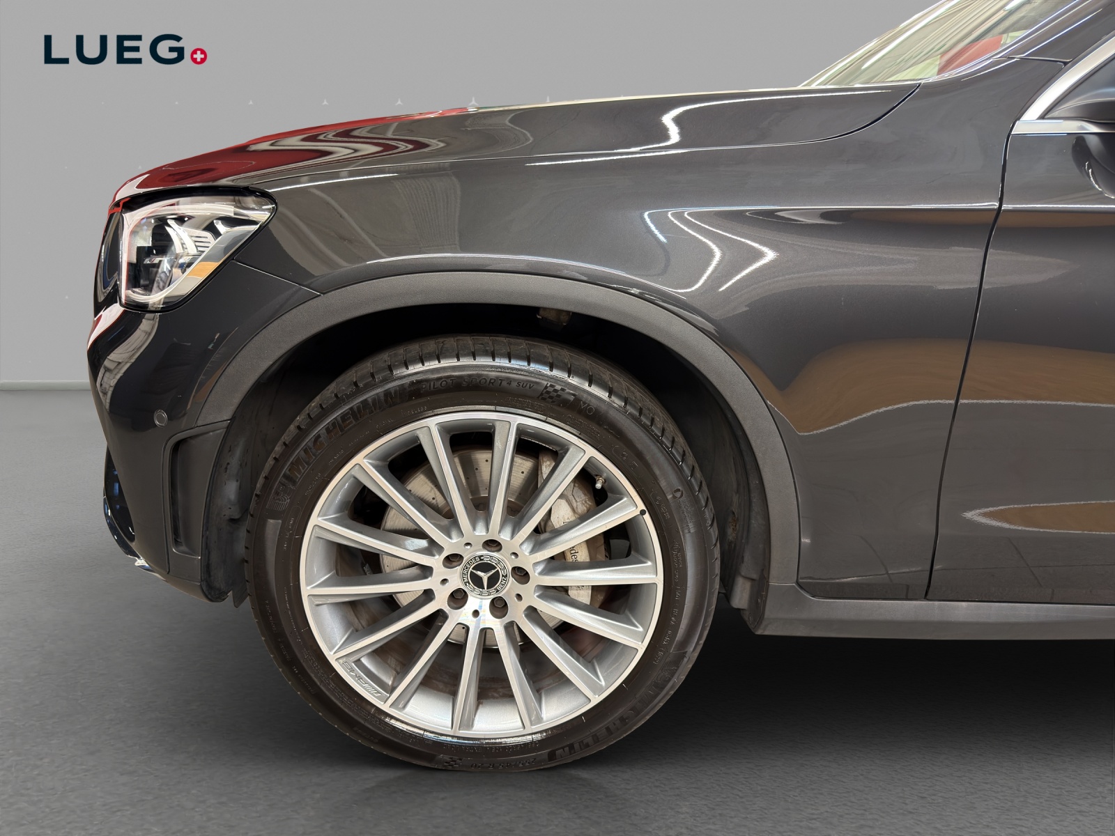 MERCEDES-BENZ GLC 220 d 4M - AMG / DISTRONIC / 360 Grad Kamera / Head-Up Display-image-6