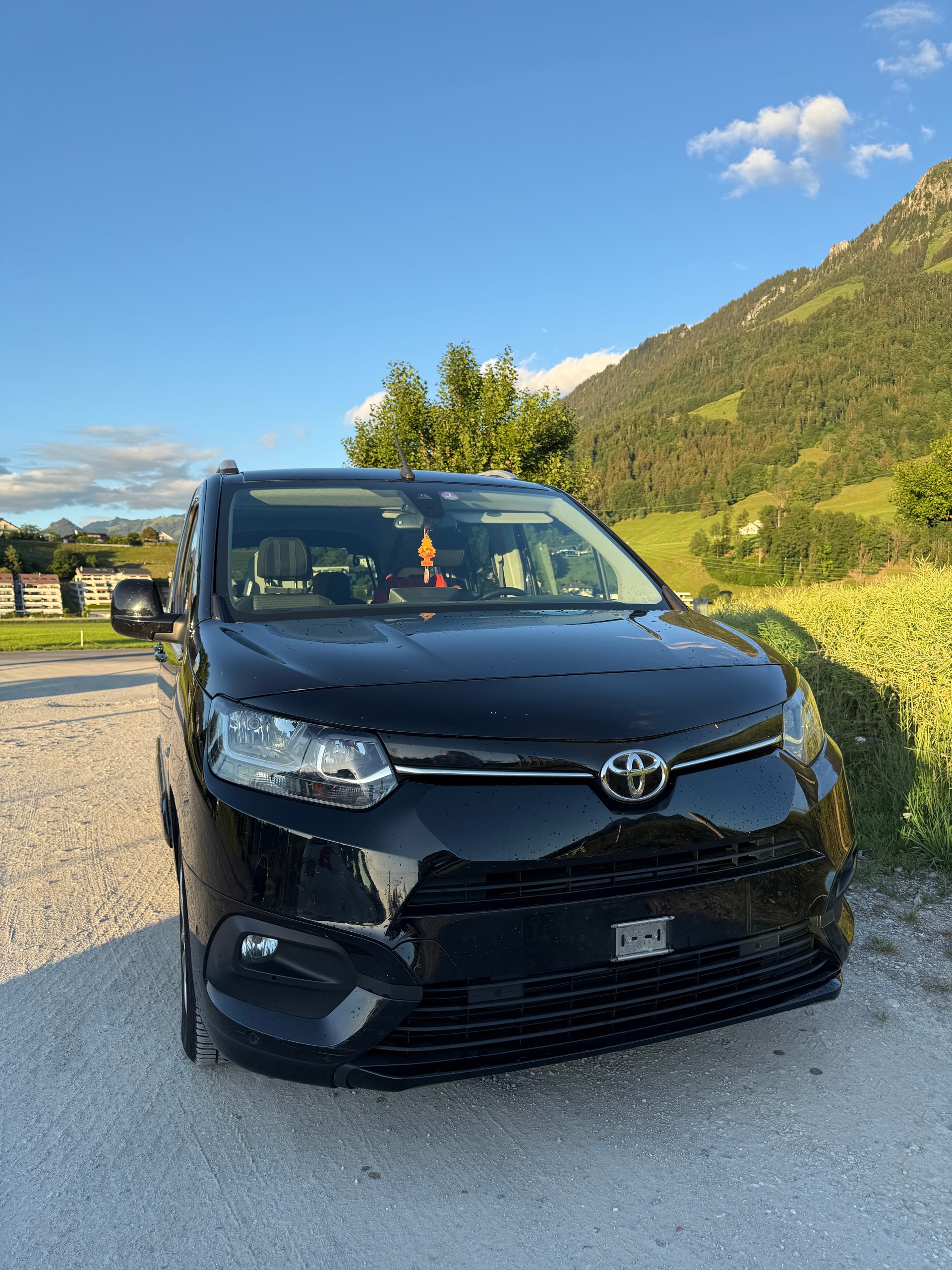 TOYOTA PROACE CITY VERSO-image-1