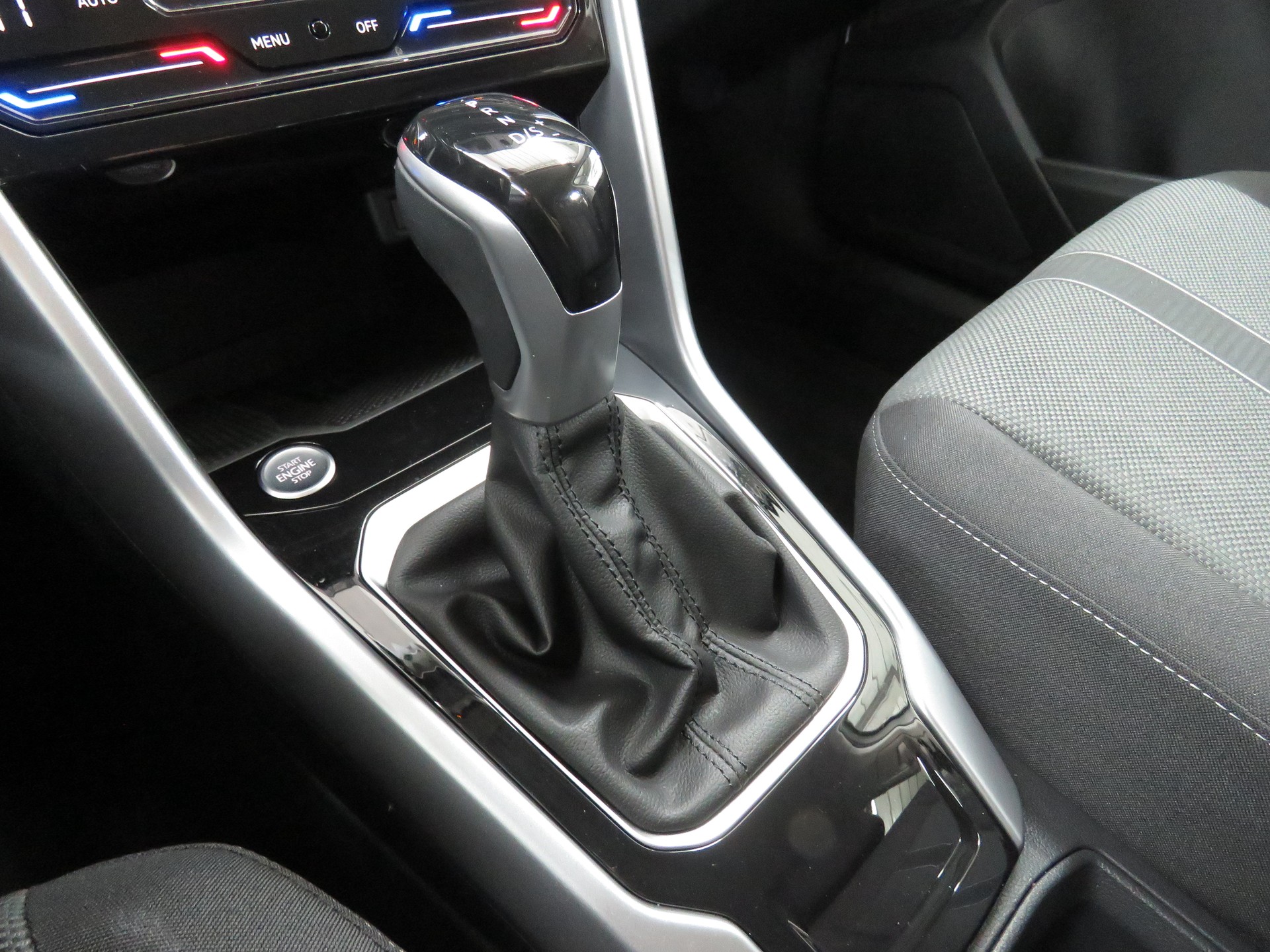 VW T-Roc 1.5 TSI EVO Life DSG (Automat)-image-14