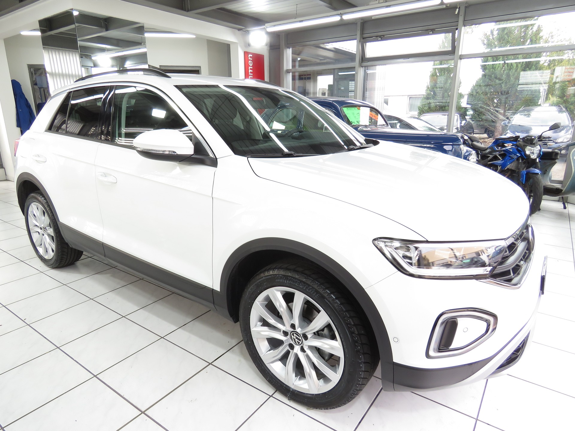 VW T-Roc 1.5 TSI EVO Life DSG (Automat)-image-2