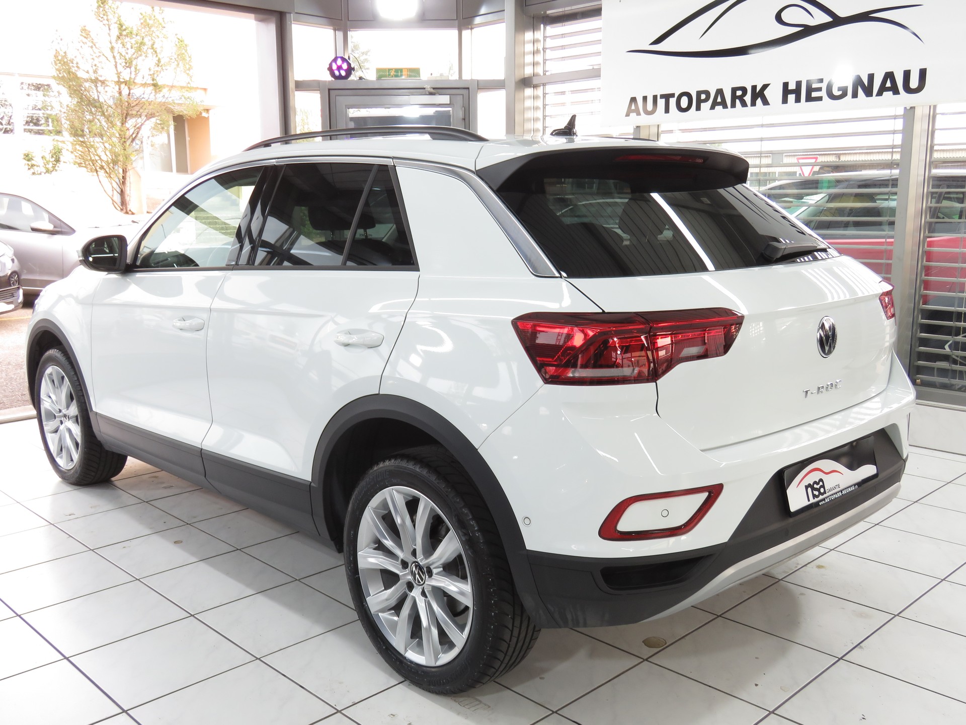 VW T-Roc 1.5 TSI EVO Life DSG (Automat)-image-5