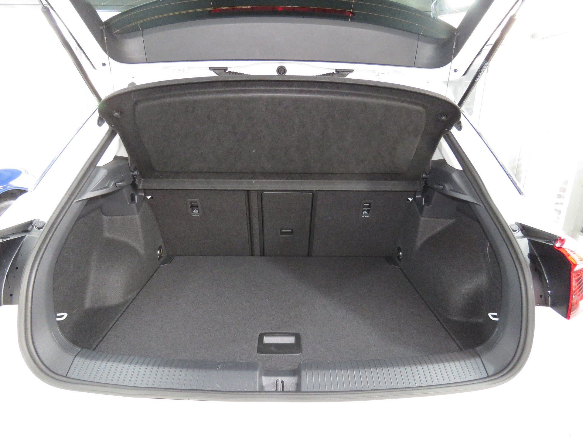 VW T-Roc 1.5 TSI EVO Life DSG (Automat)-image-9