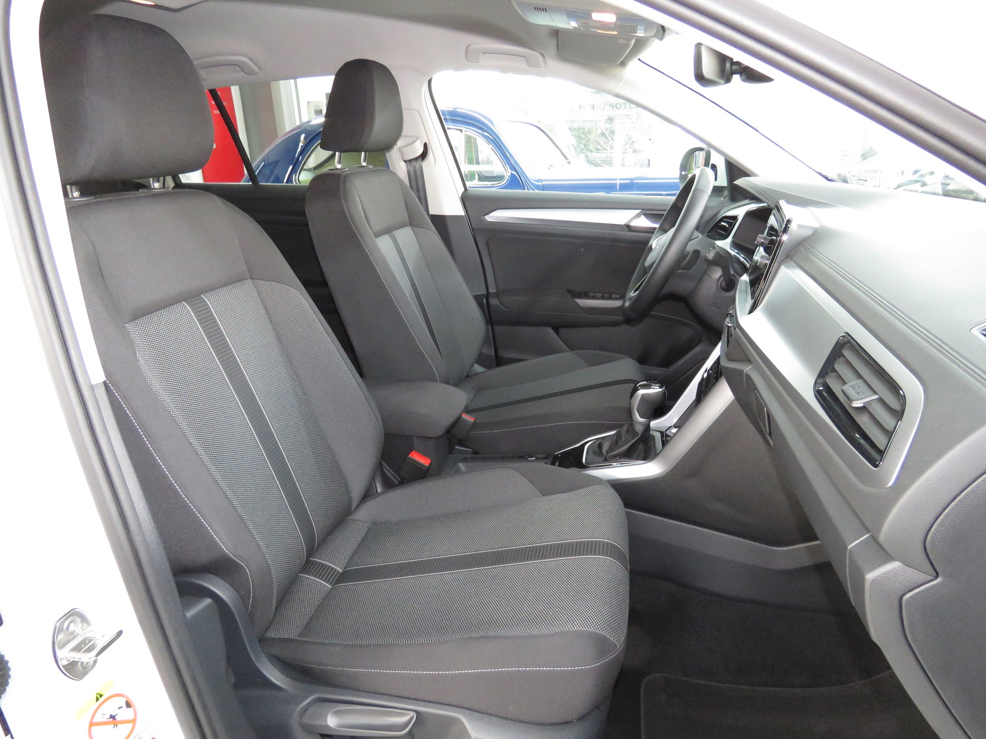 VW T-Roc 1.5 TSI EVO Life DSG (Automat)-image-11