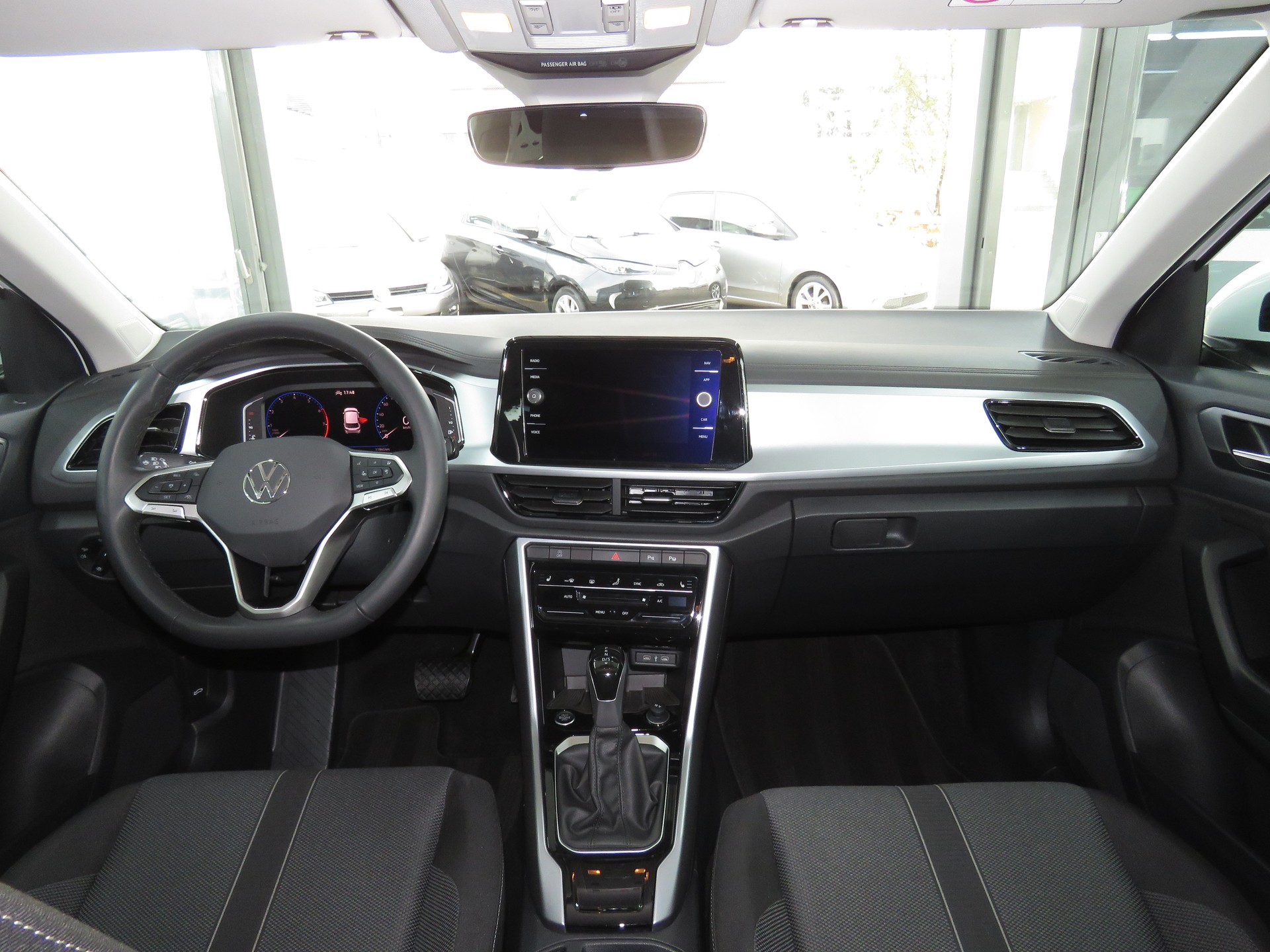 VW T-Roc 1.5 TSI EVO Life DSG (Automat)-image-13