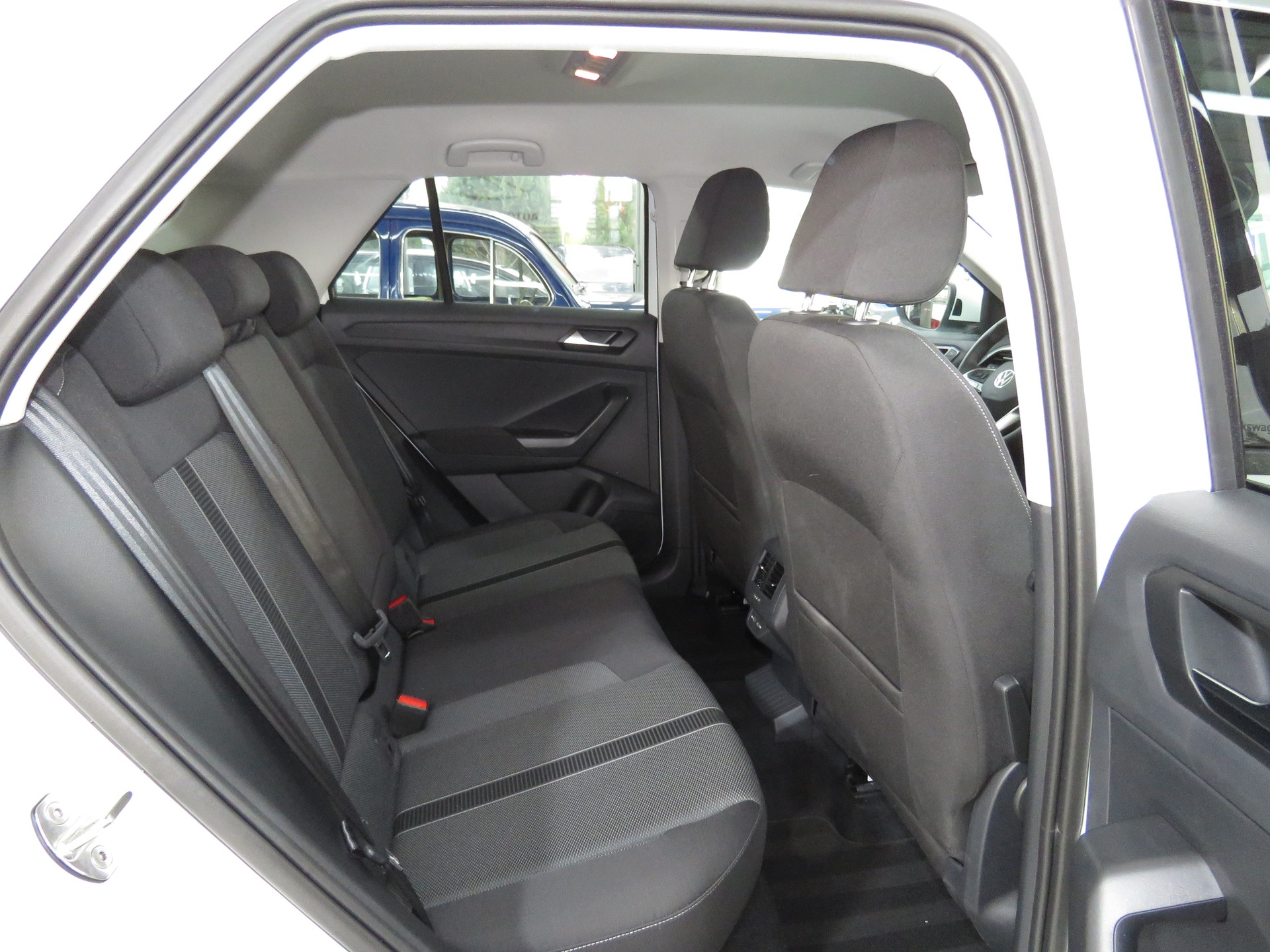 VW T-Roc 1.5 TSI EVO Life DSG (Automat)-image-12