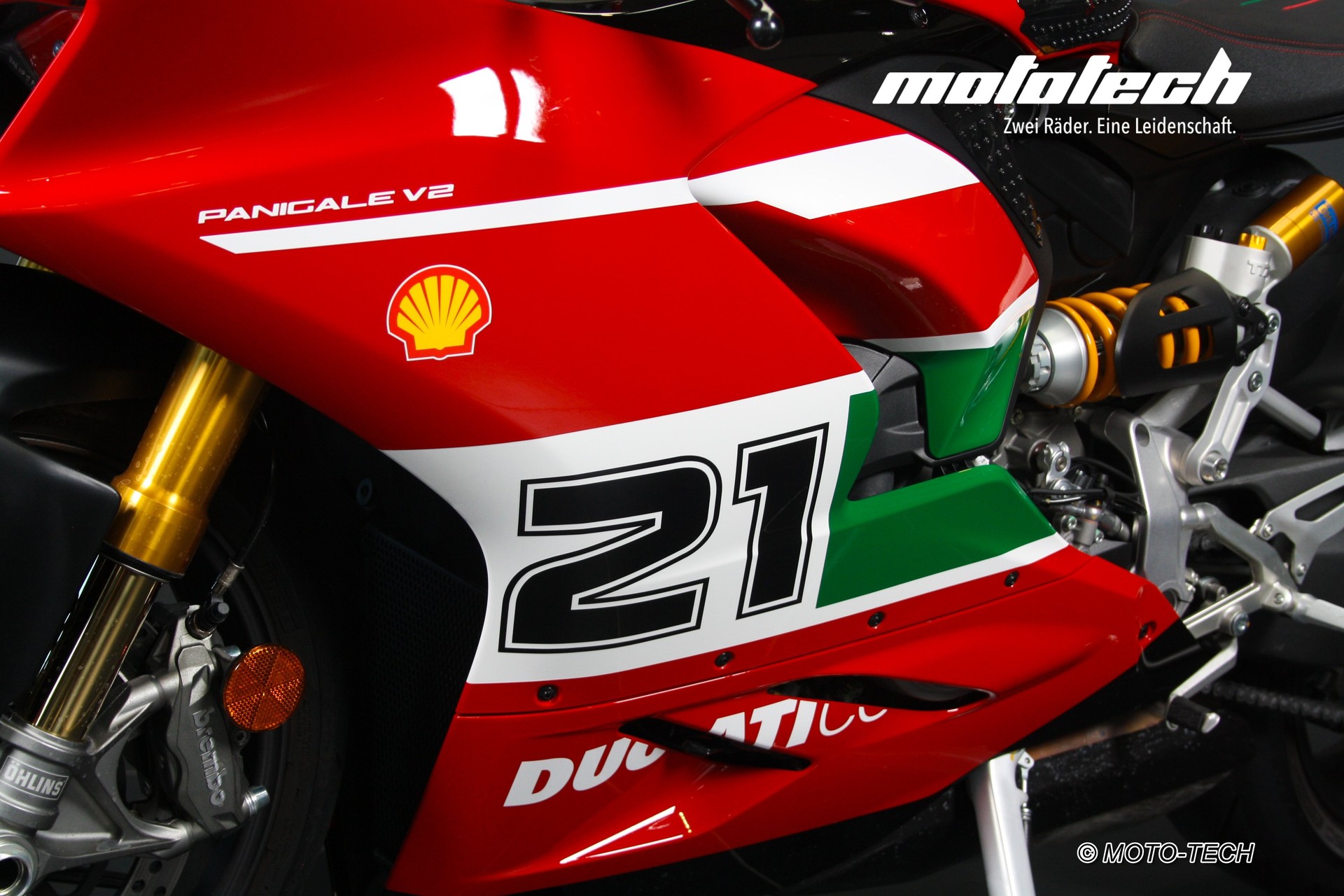 DUCATI Panigale V2 Bayliss 1st Champion 20th Anniversary-image-7