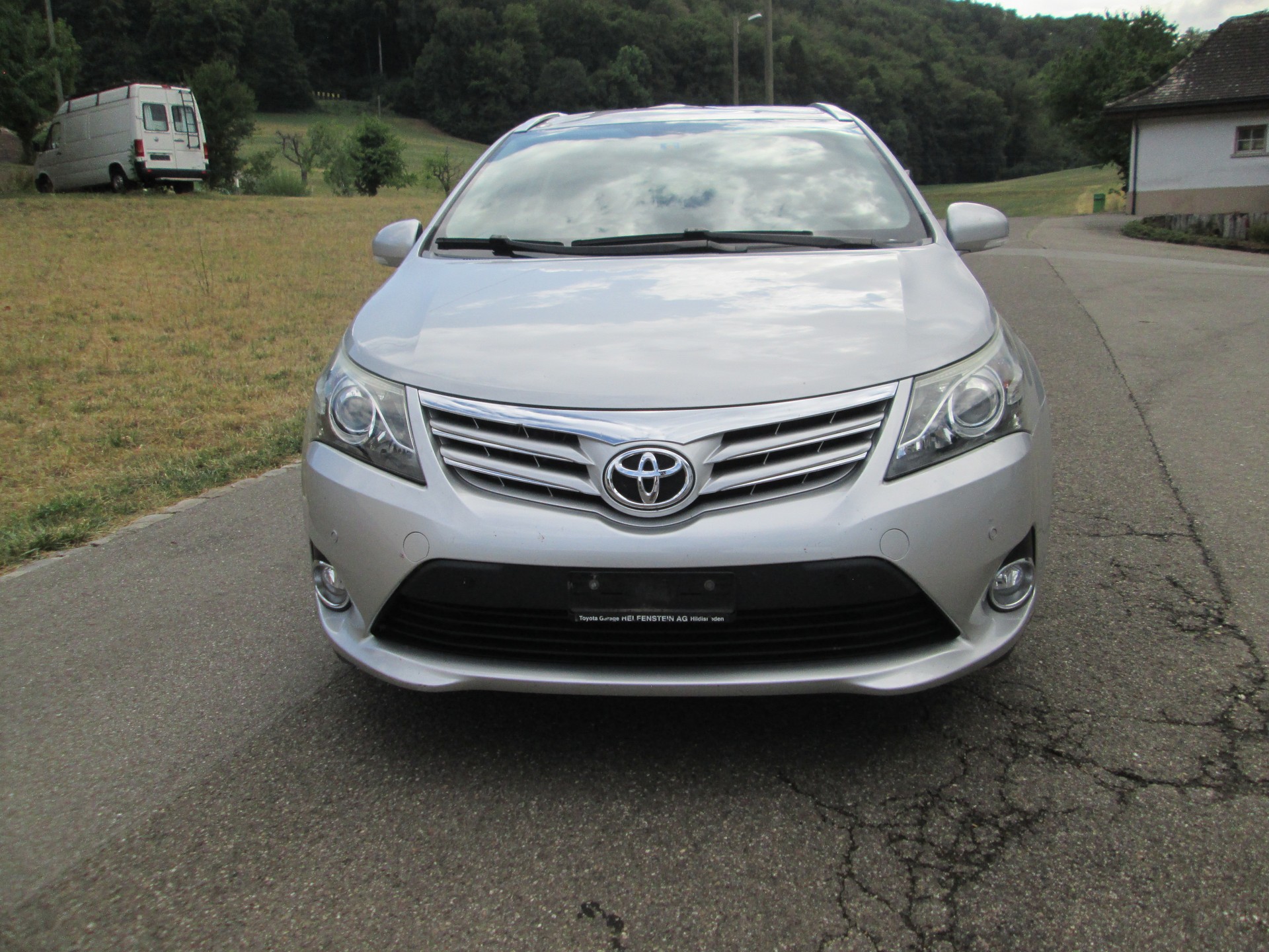 TOYOTA Avensis Sportswagon 2.0 Sol Premium-image-1