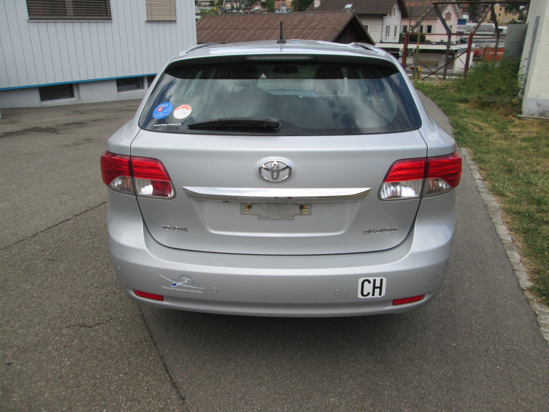 TOYOTA Avensis Sportswagon 2.0 Sol Premium-image-5