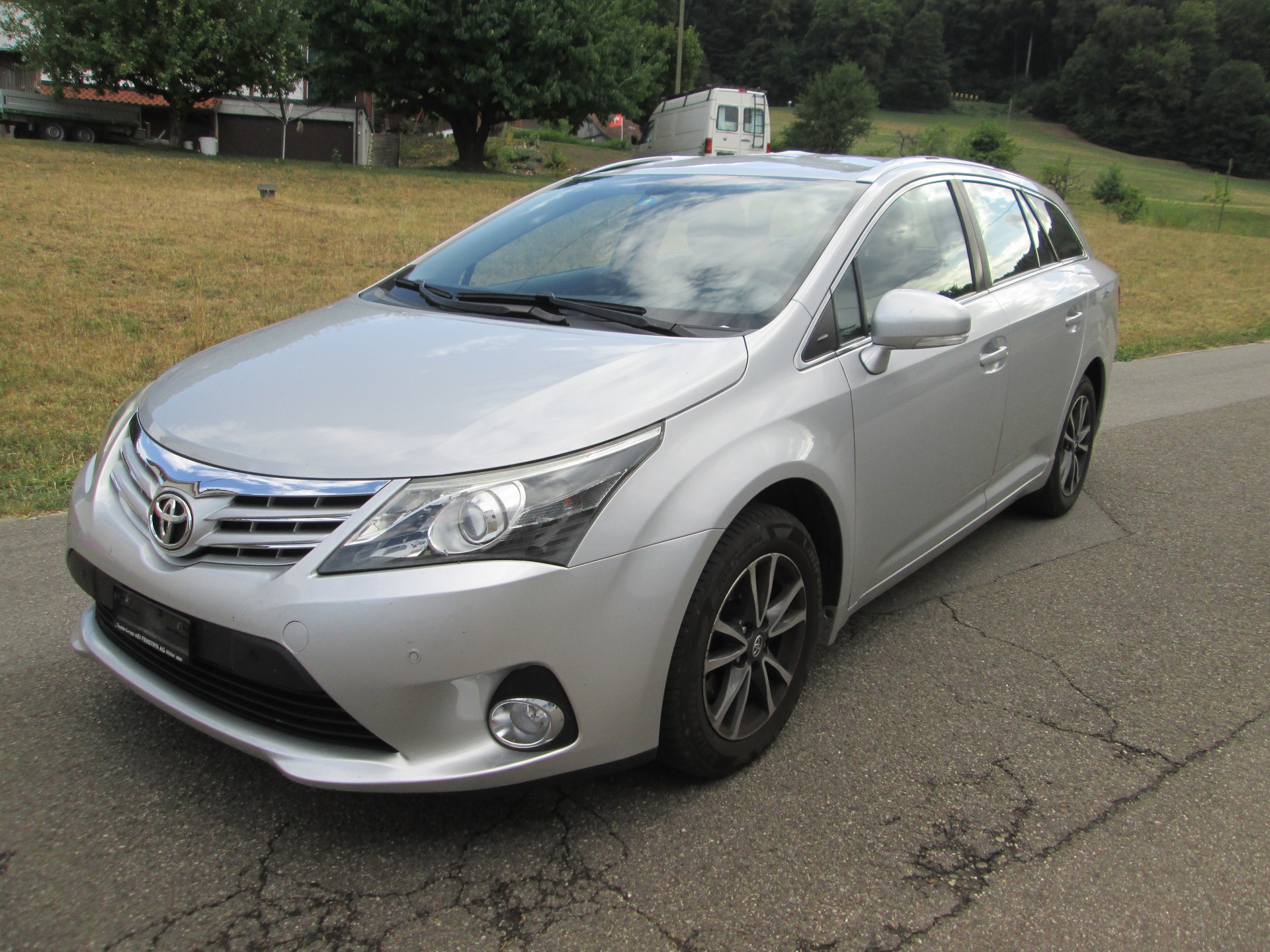 TOYOTA Avensis Sportswagon 2.0 Sol Premium-image-0