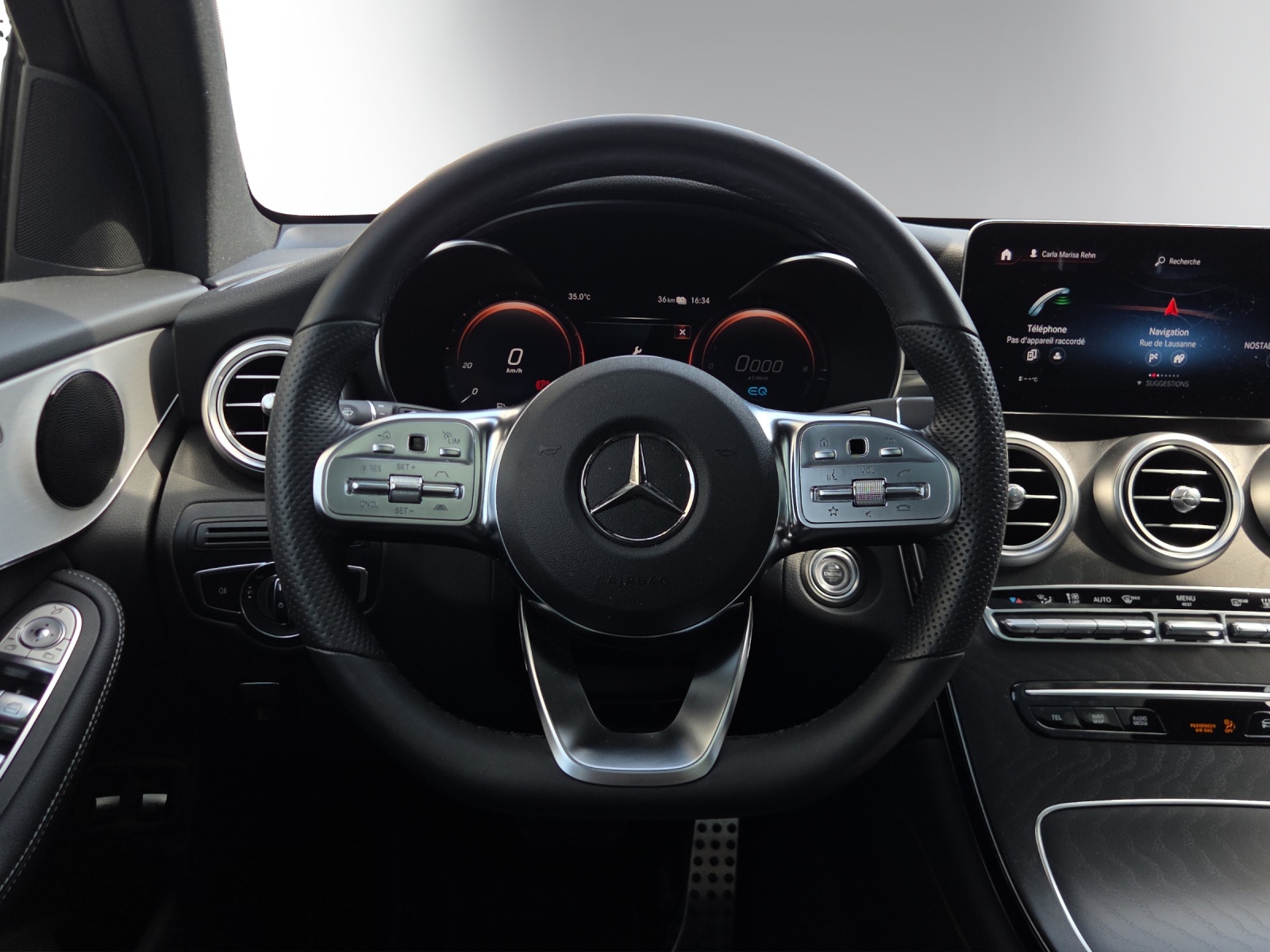 MERCEDES-BENZ GLC 300 e AMG Line Plus 4Matic 9G-Tronic-image-11