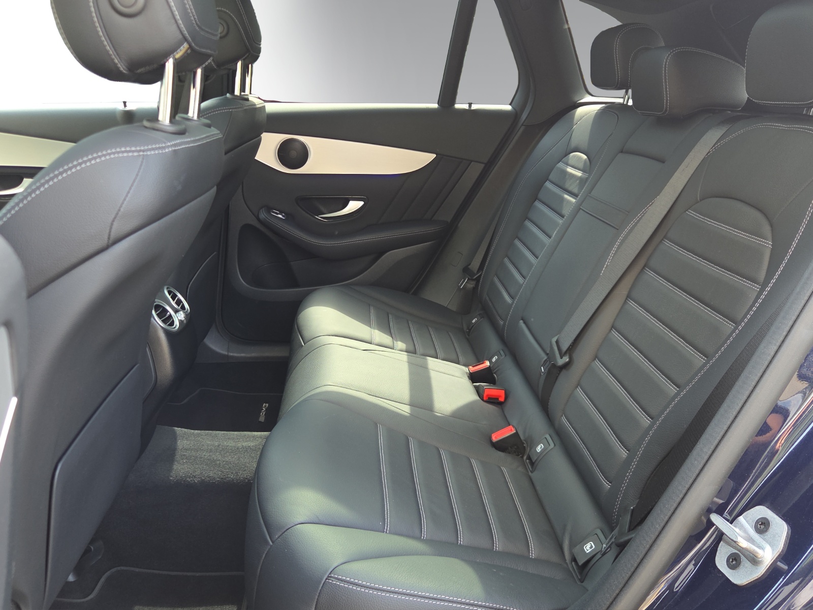 MERCEDES-BENZ GLC 300 e AMG Line Plus 4Matic 9G-Tronic-image-9