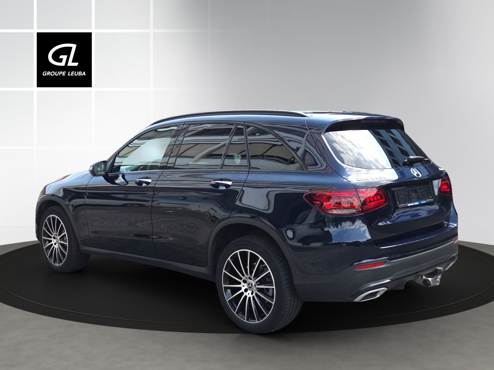 MERCEDES-BENZ GLC 300 e AMG Line Plus 4Matic 9G-Tronic-image-4