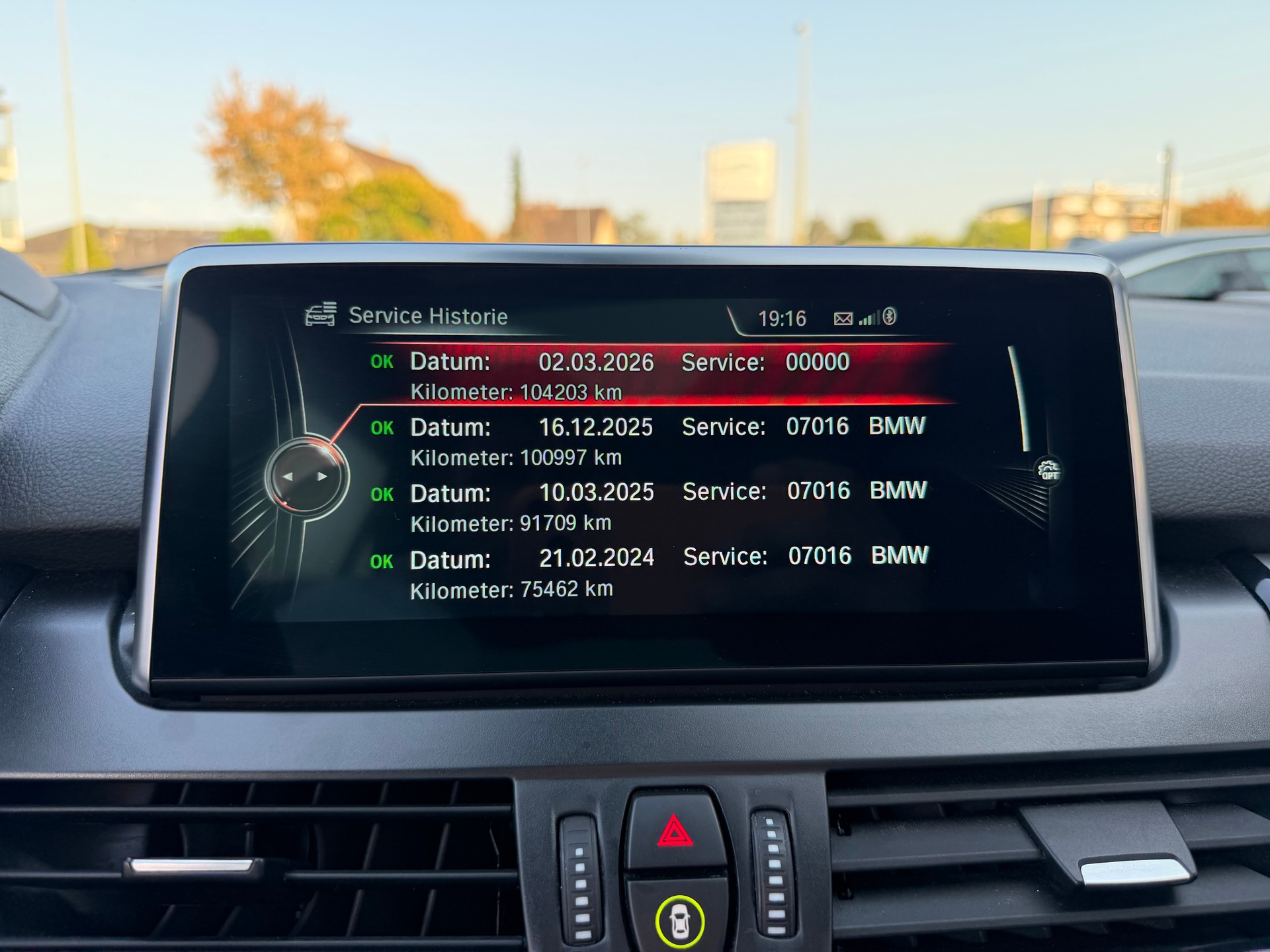 BMW 220i Gran Tourer Steptronic-image-18