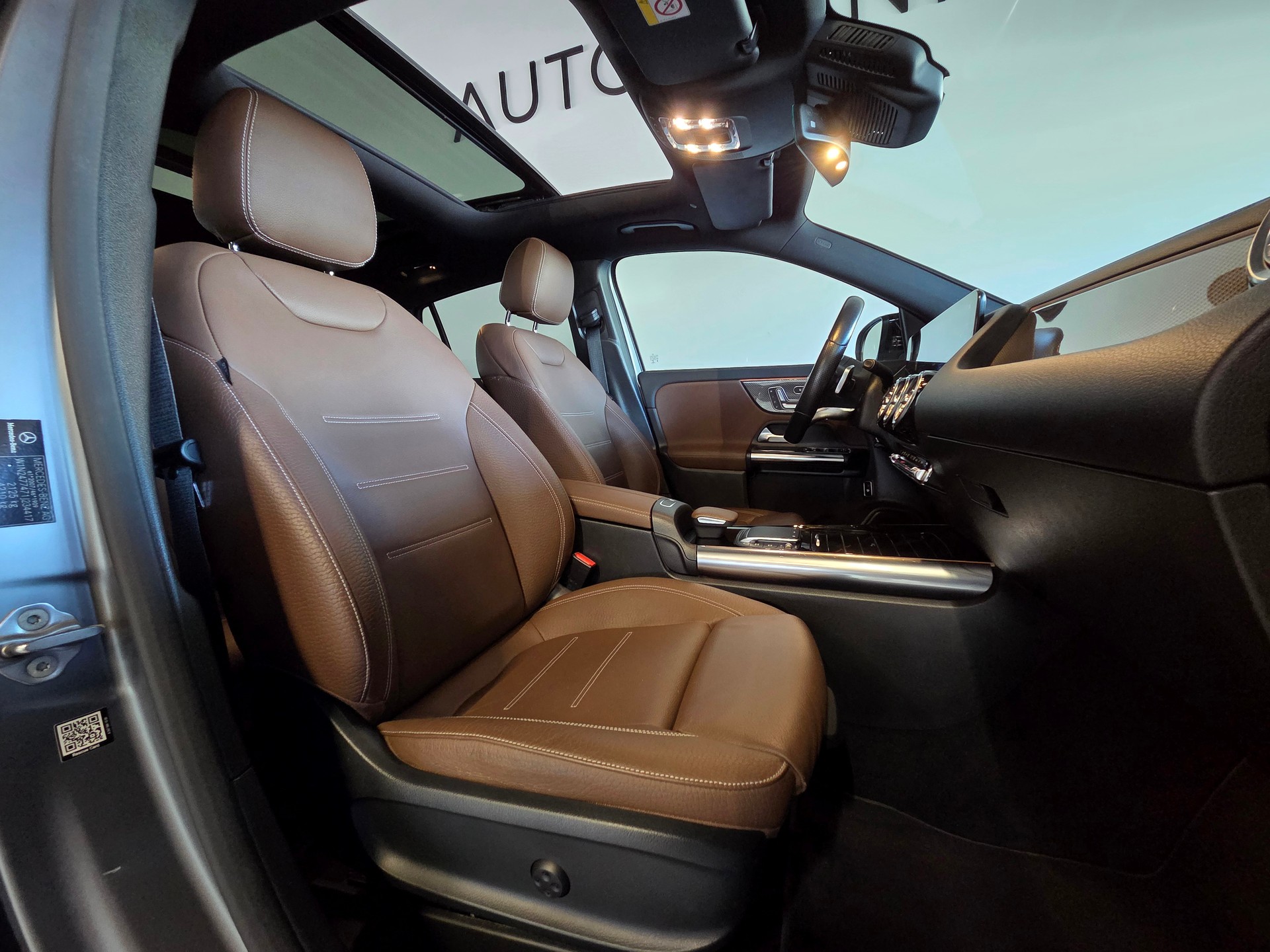 MERCEDES-BENZ GLA 250-image-4