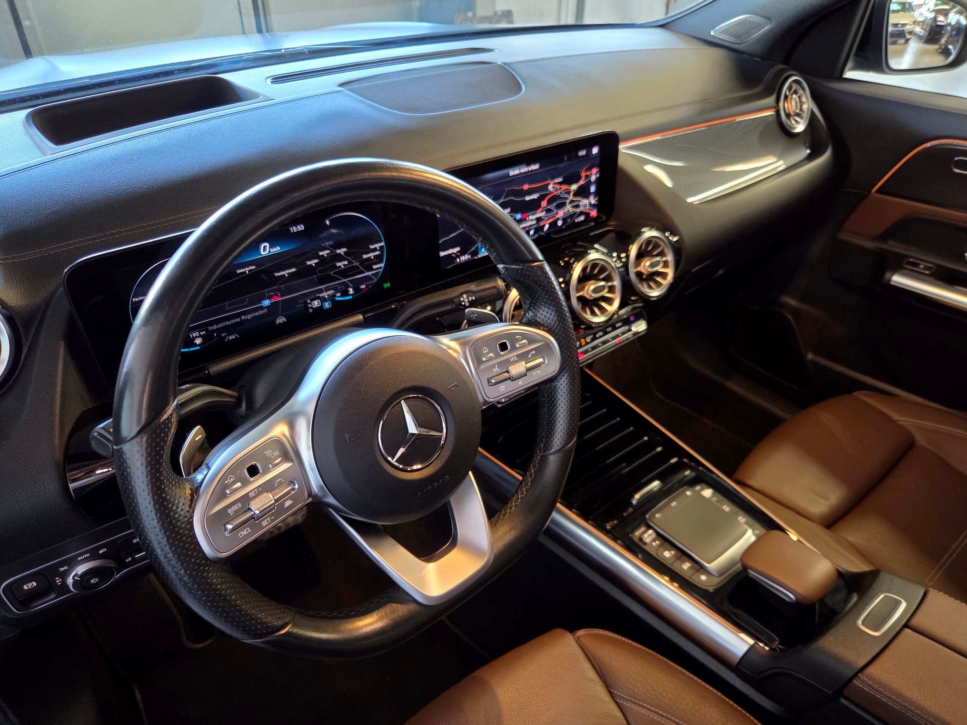 MERCEDES-BENZ GLA 250-image-12