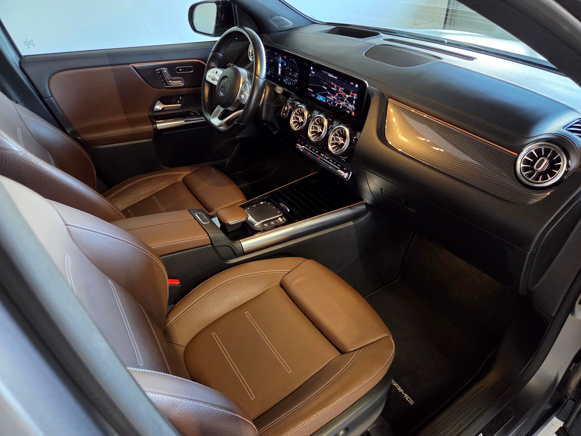 MERCEDES-BENZ GLA 250-image-7