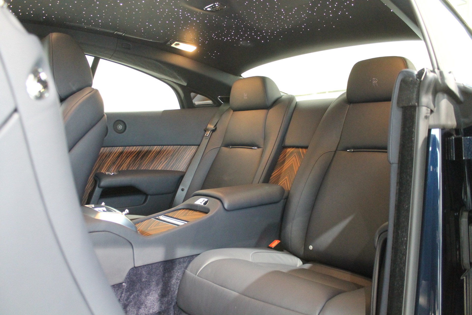 ROLLS-ROYCE Wraith 6.6 V12-image-6