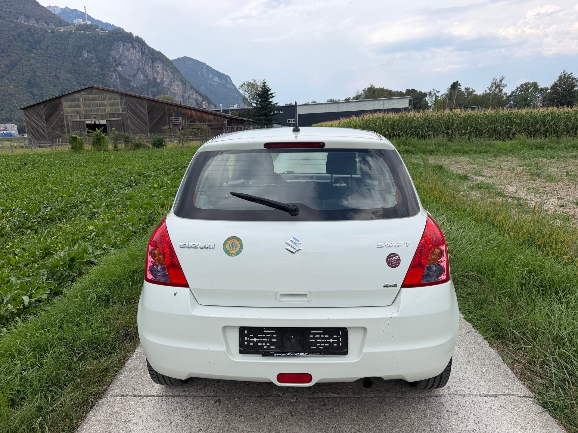 SUZUKI Swift 1.3i 16V GL Top 4x4-image-4