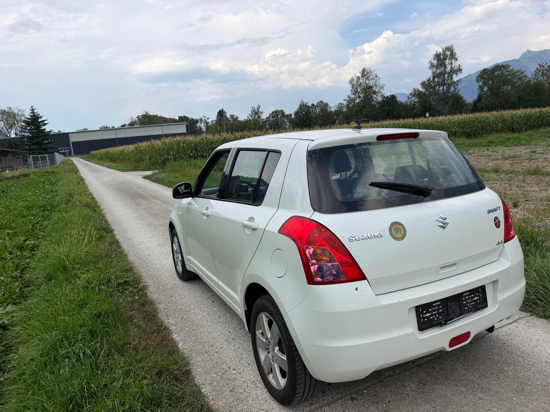 SUZUKI Swift 1.3i 16V GL Top 4x4-image-5