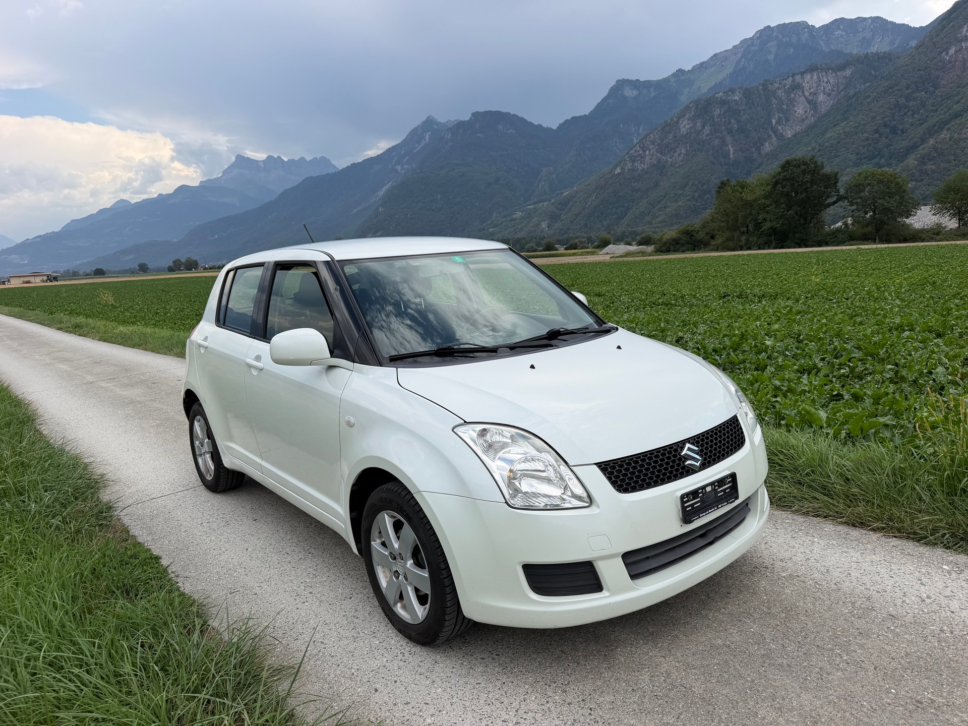 SUZUKI Swift 1.3i 16V GL Top 4x4-image-0
