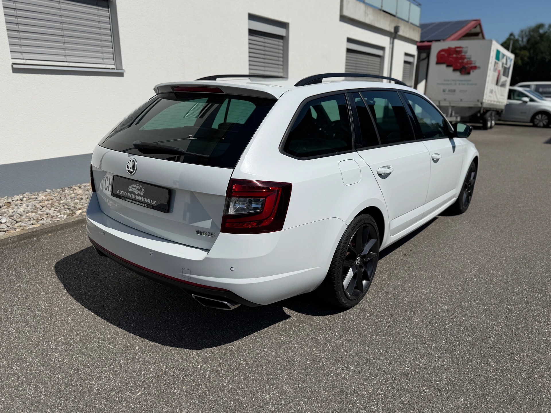 SKODA Octavia Combi 2.0 TSI RS-image-6