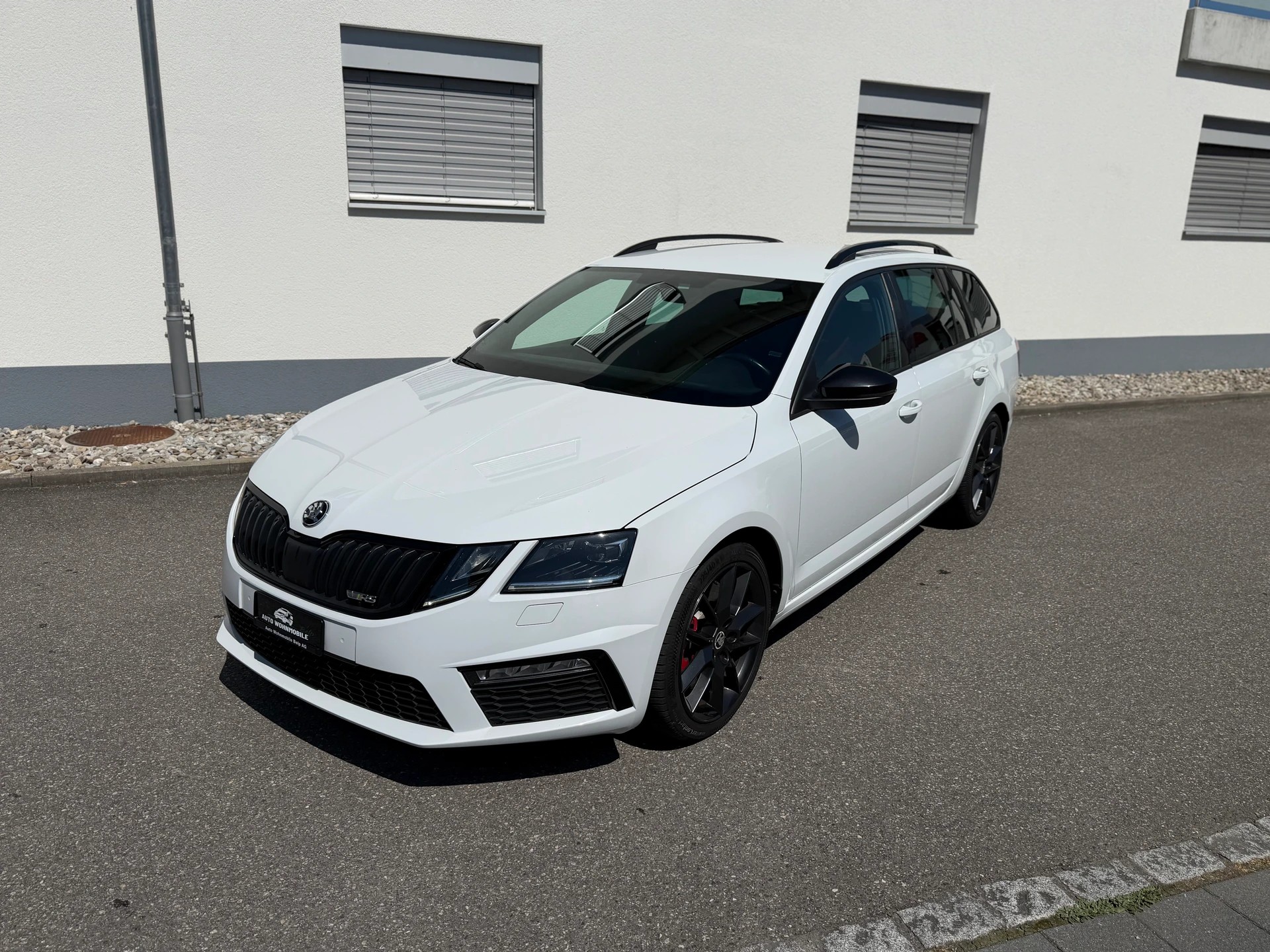 SKODA Octavia Combi 2.0 TSI RS-image-8