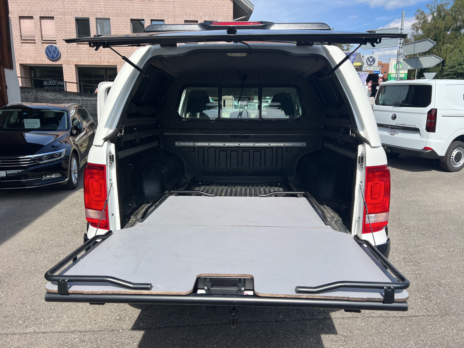 VW Amarok 2.0 BiTDI Startline 4Motion permanent A-image-10