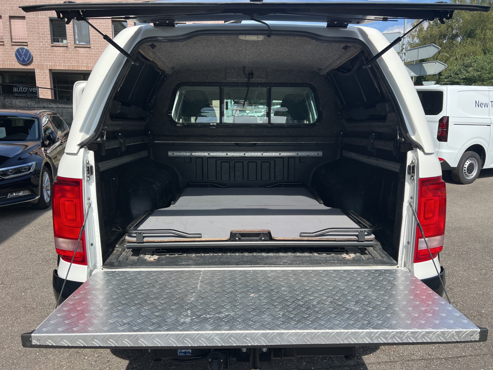 VW Amarok 2.0 BiTDI Startline 4Motion permanent A-image-9