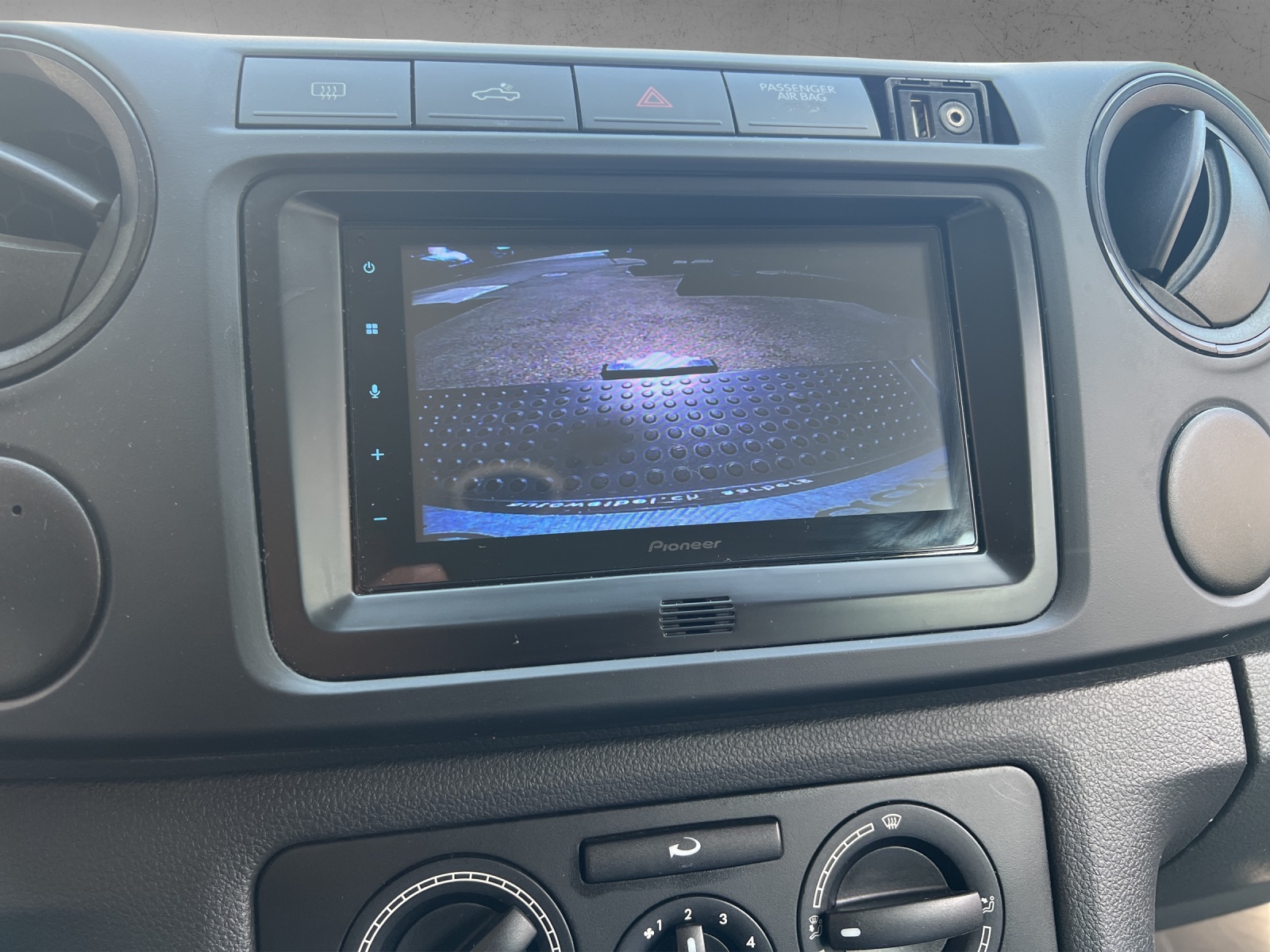 VW Amarok 2.0 BiTDI Startline 4Motion permanent A-image-13