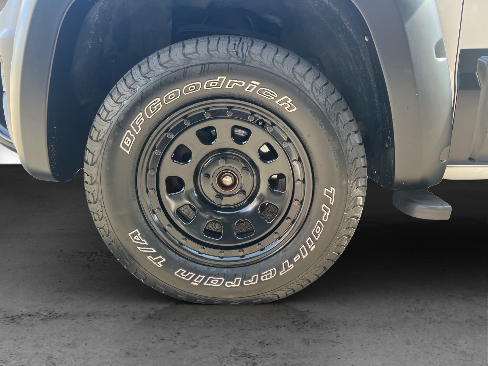 VW Amarok 2.0 BiTDI Startline 4Motion permanent A-image-11