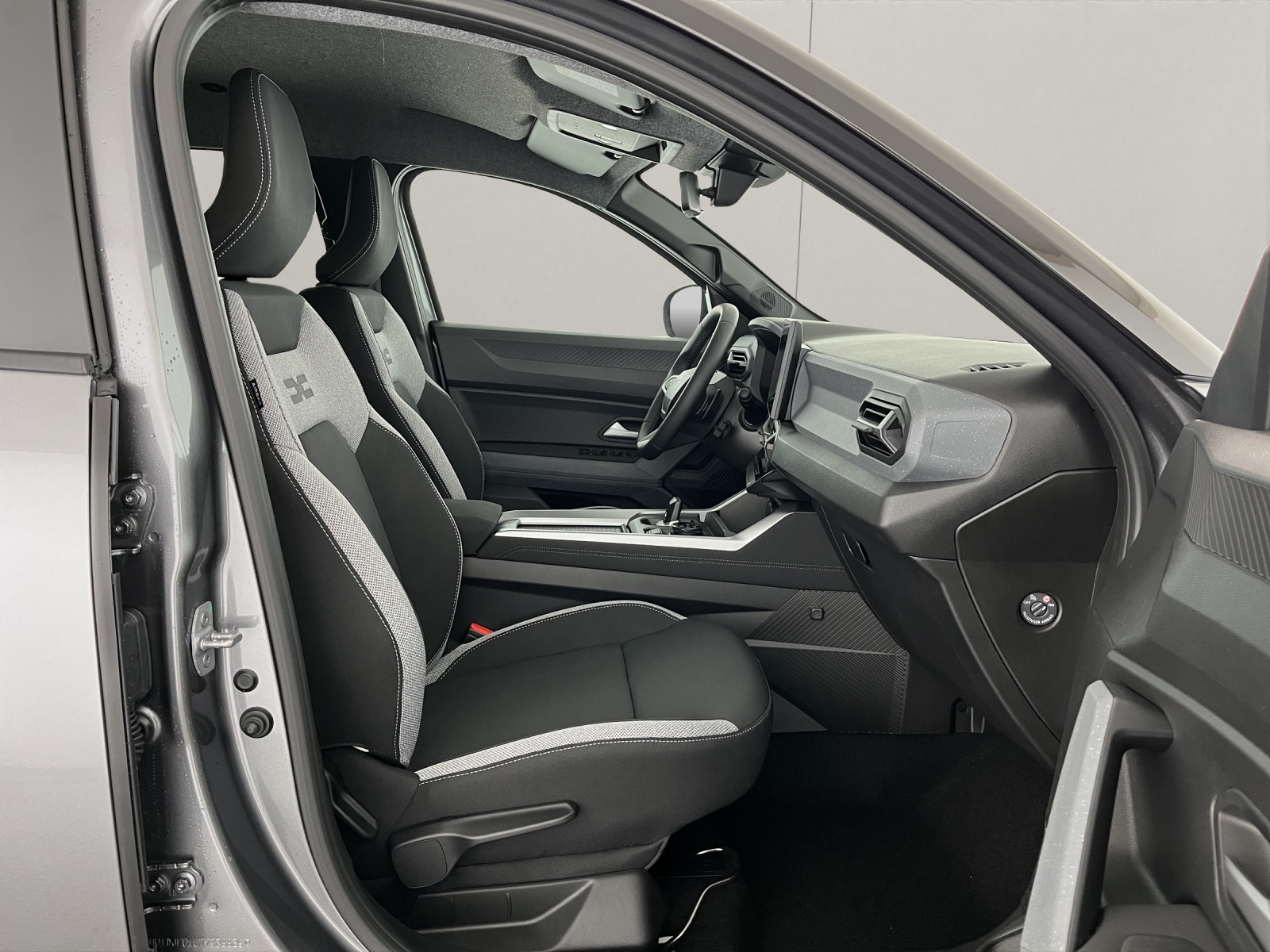 DACIA Bigster 1.2 Hybrid Journey 4WD-image-15