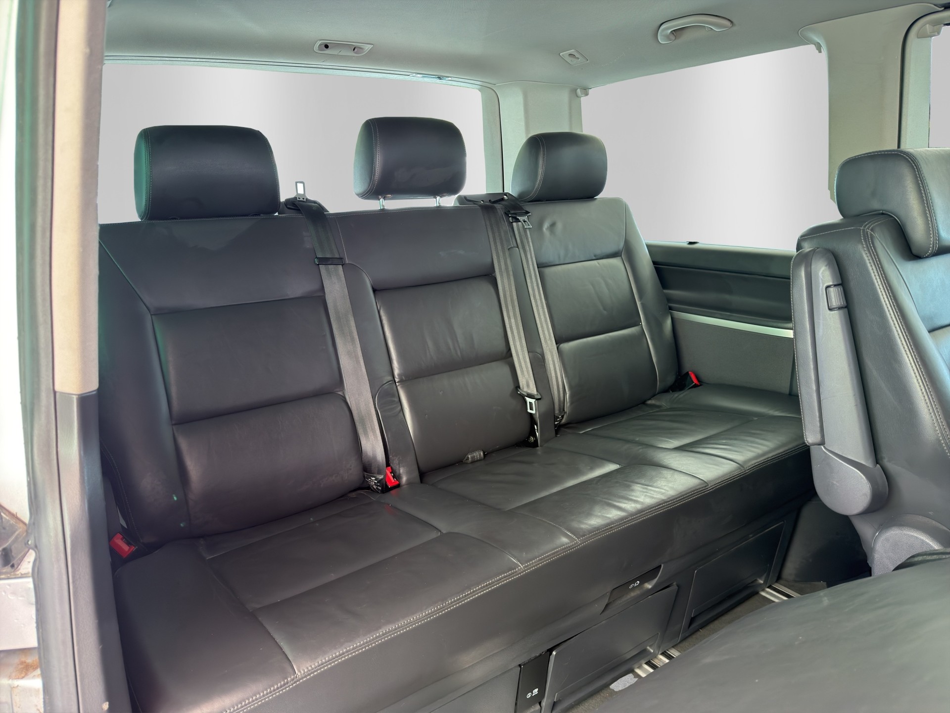 VW T5 Multivan 2.0 Bi-TDI CR Highline DSG-image-14