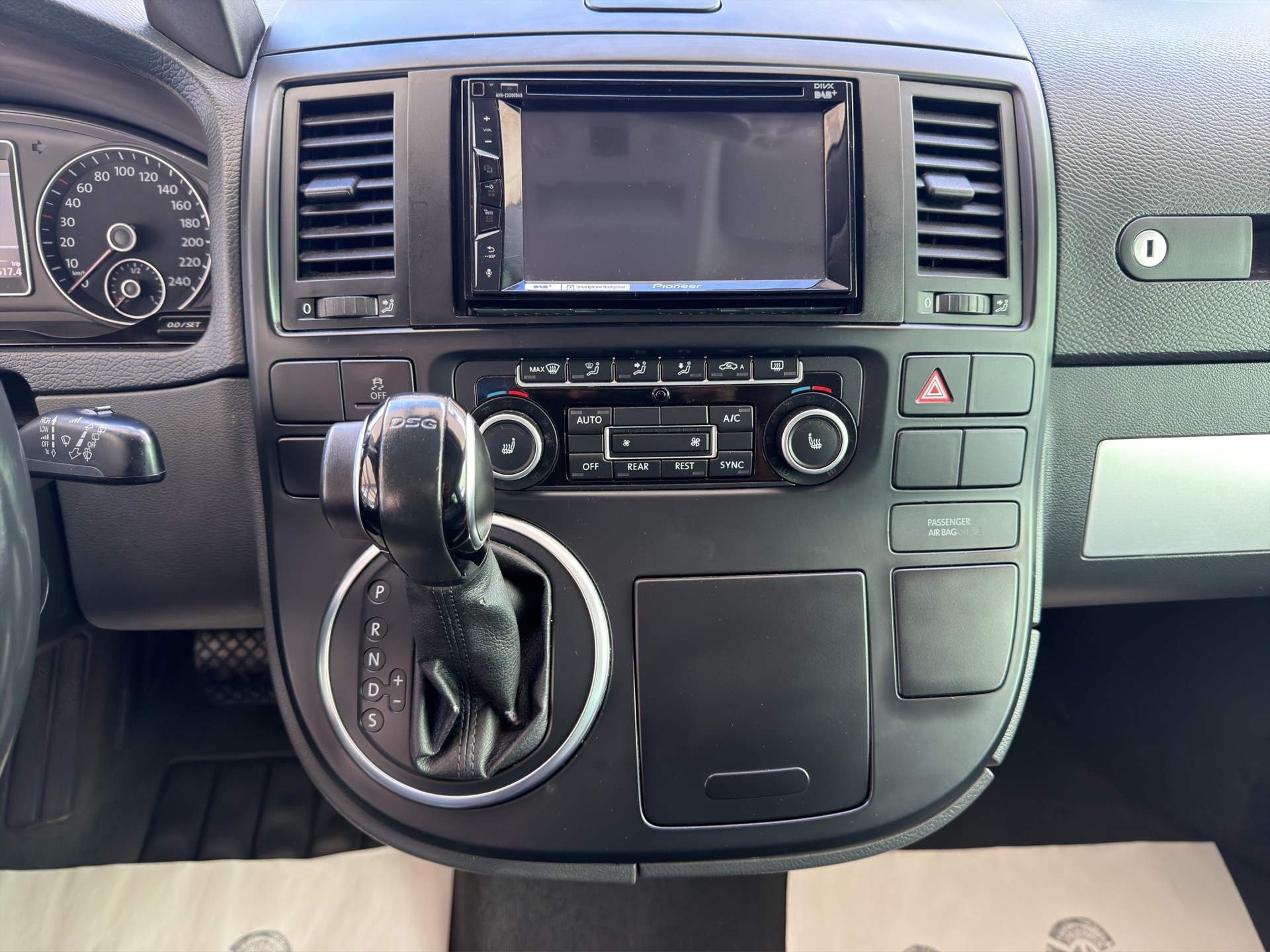 VW T5 Multivan 2.0 Bi-TDI CR Highline DSG-image-10
