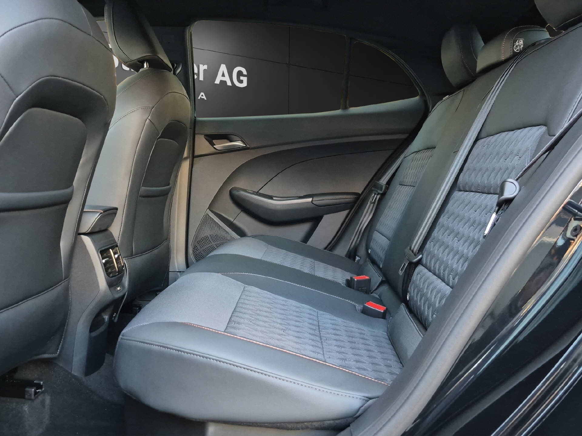 MG 3 1.5 Hybrid Luxury-image-11
