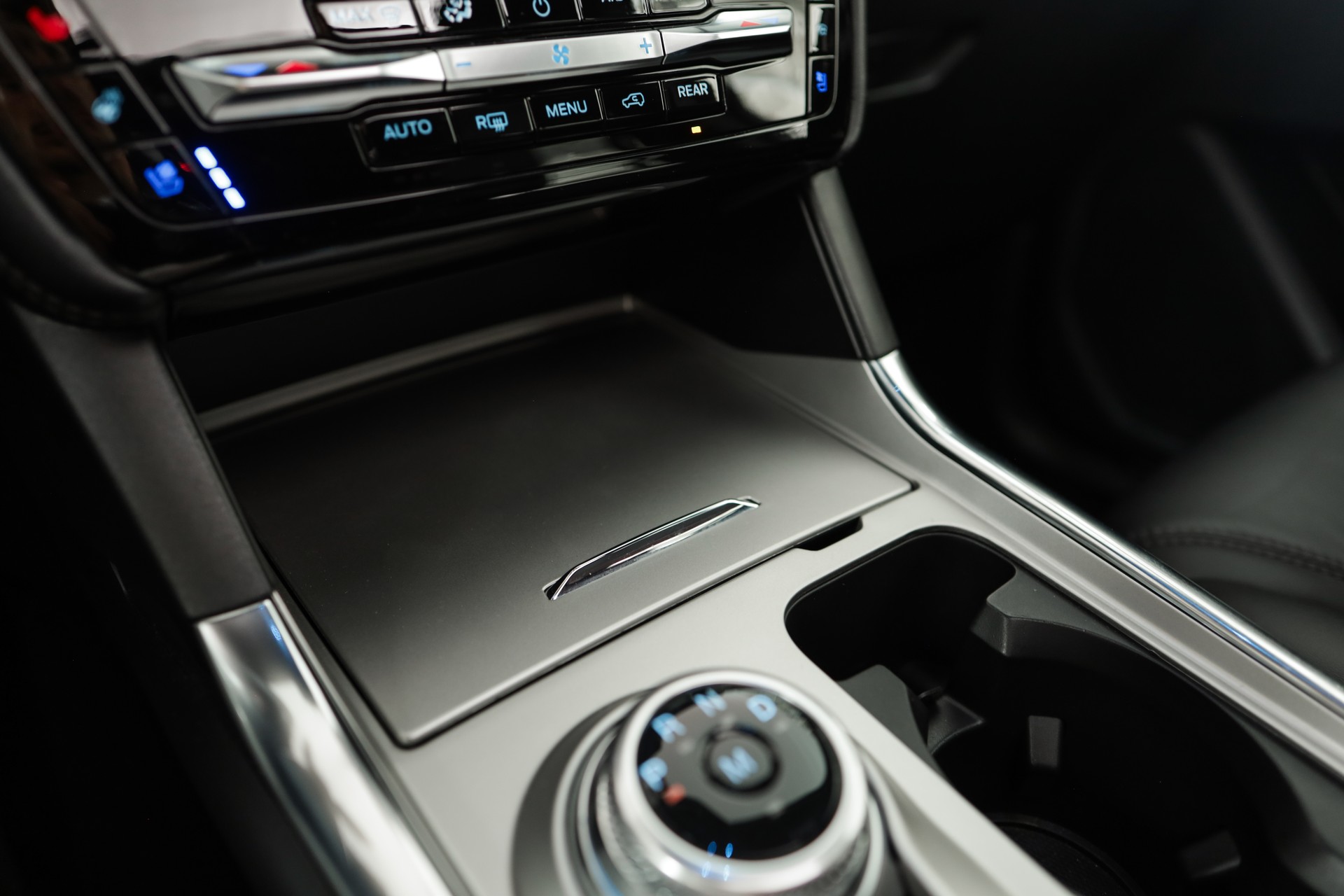 FORD Explorer 3.0 EcoB. Plug-in-Hybrid Platinum 4WD Aut.-image-19