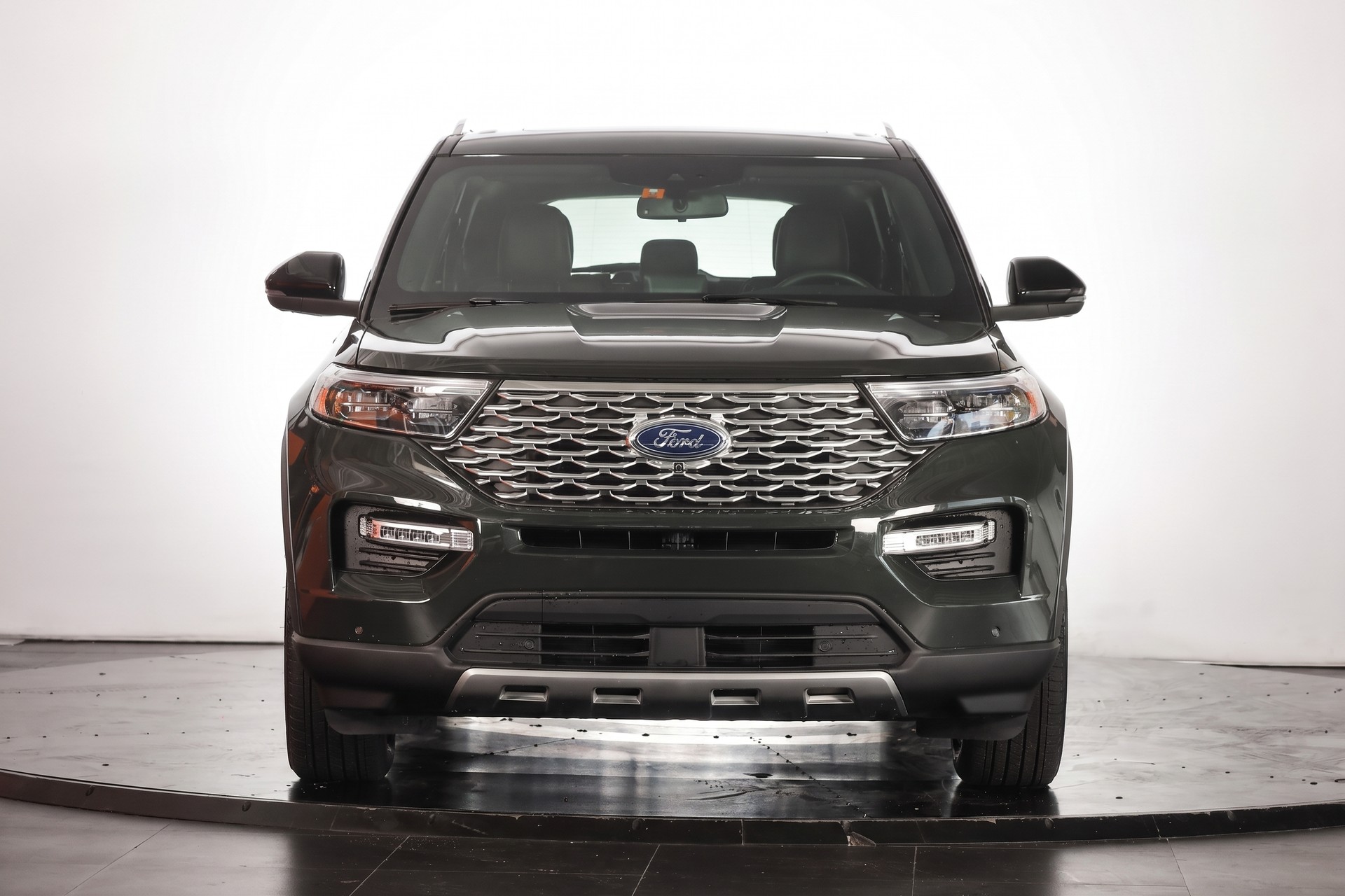 FORD Explorer 3.0 EcoB. Plug-in-Hybrid Platinum 4WD Aut.-showroom-element-1