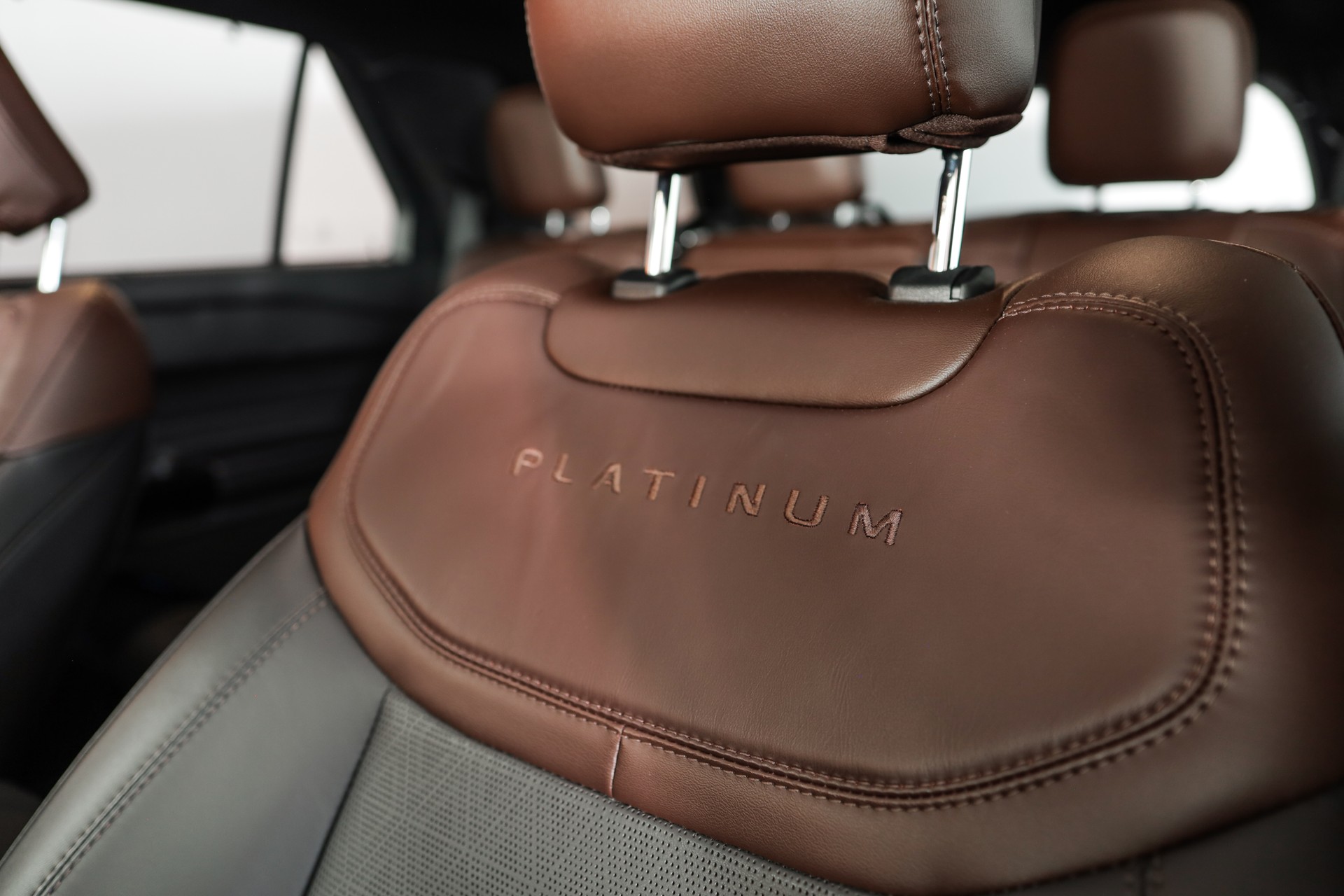 FORD Explorer 3.0 EcoB. Plug-in-Hybrid Platinum 4WD Aut.-image-7