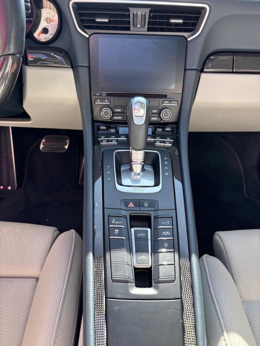 PORSCHE 3.0 Targa 4 GTS PDK-image-6