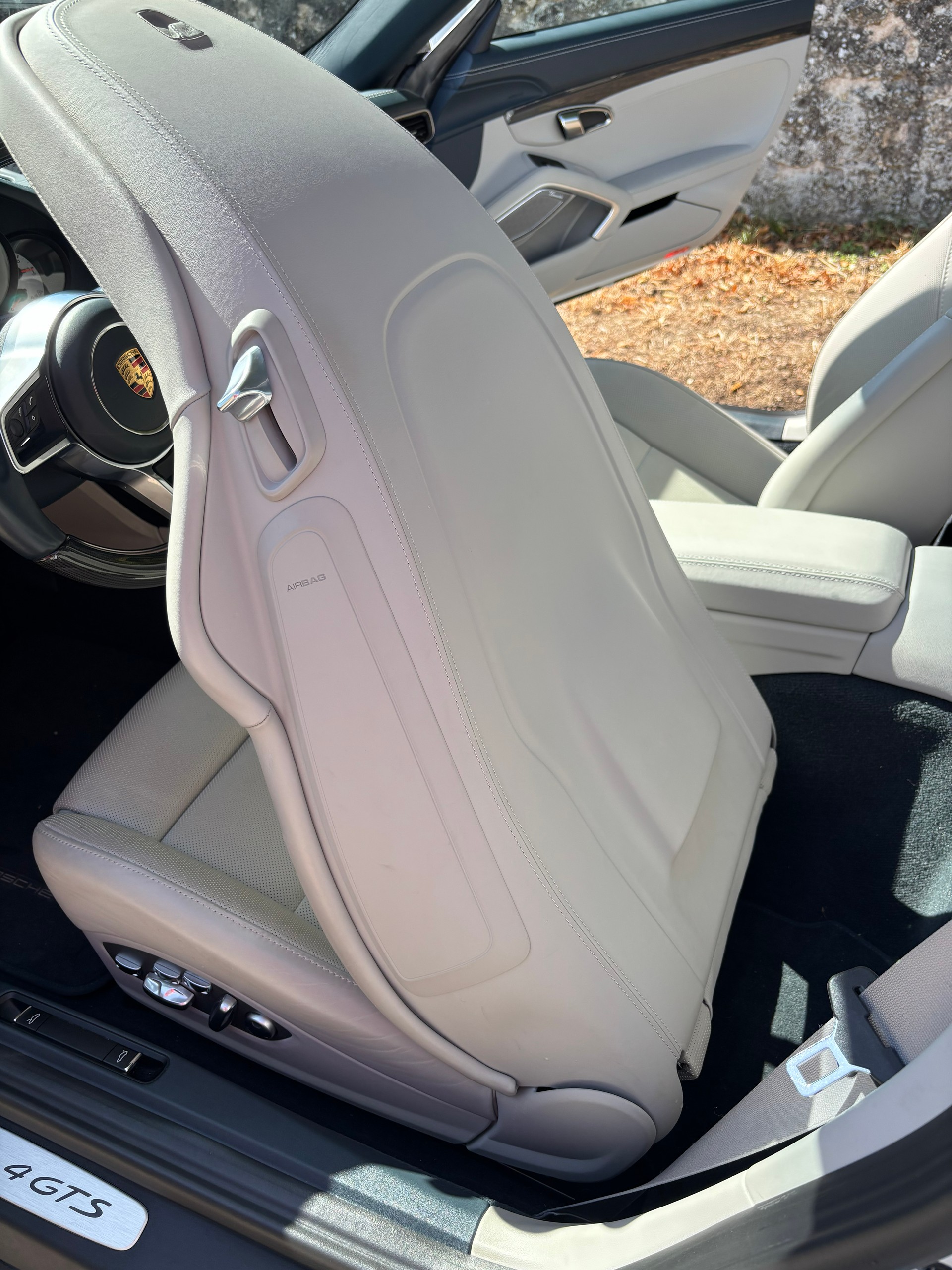 PORSCHE 3.0 Targa 4 GTS PDK-image-2
