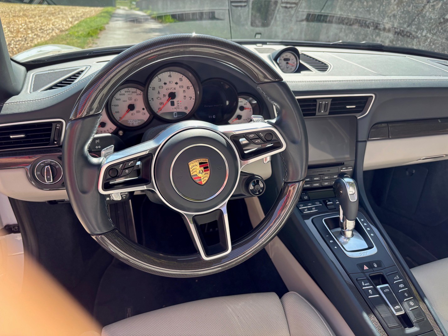 PORSCHE 3.0 Targa 4 GTS PDK-image-9