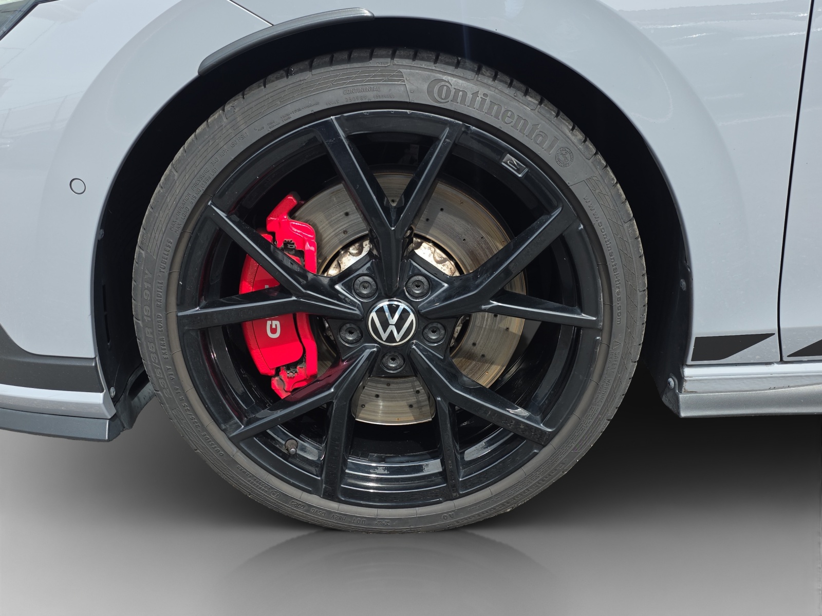 VW Golf 2.0 TSI GTI Clubsport DSG-image-13