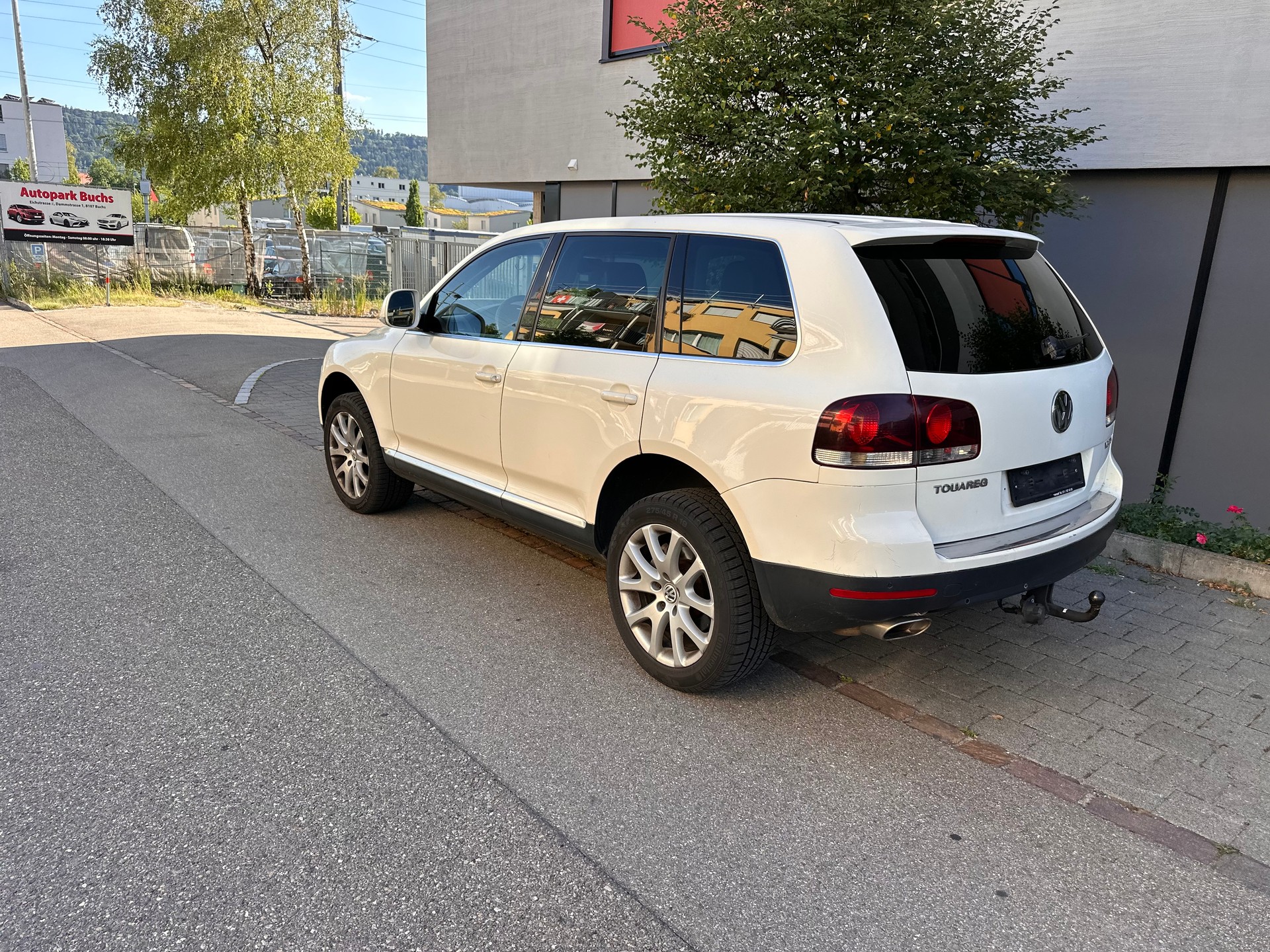 VW TOUAREG-image-0