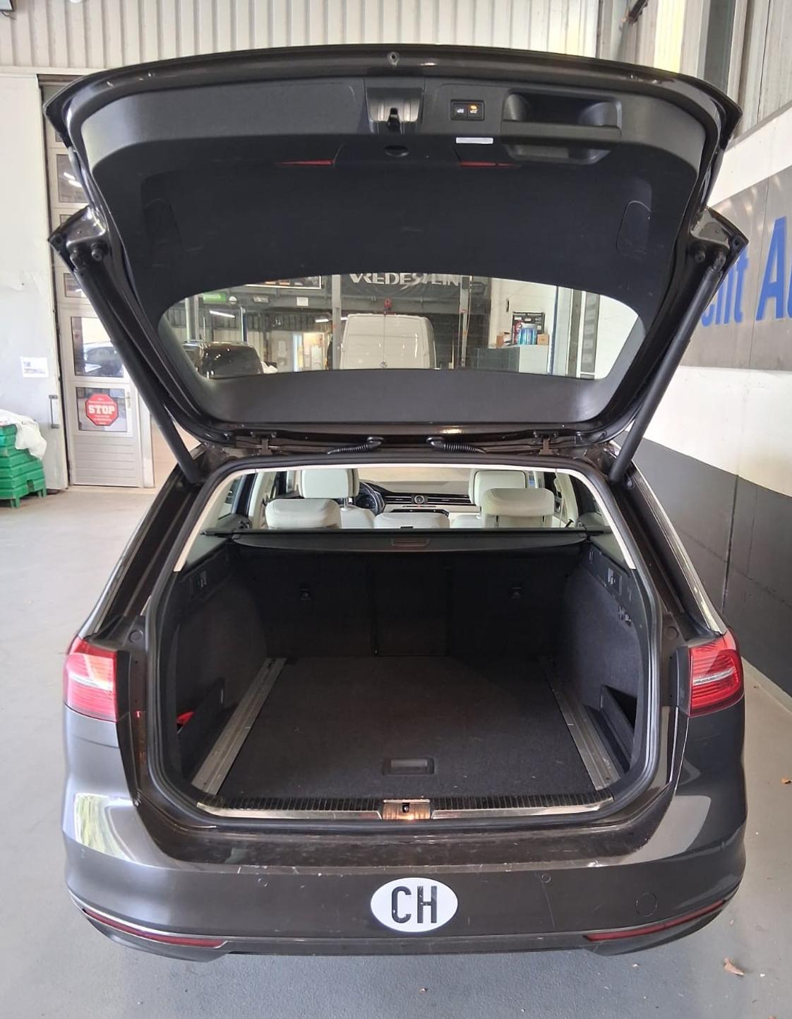 VW Passat Variant 2.0 TDI 150 SCR Family 4m-image-5