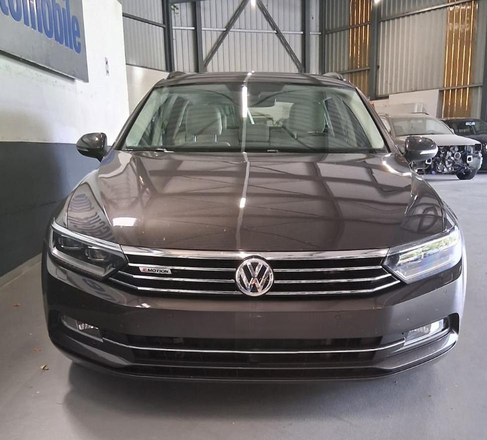 VW Passat Variant 2.0 TDI 150 SCR Family 4m-showroom-element-1