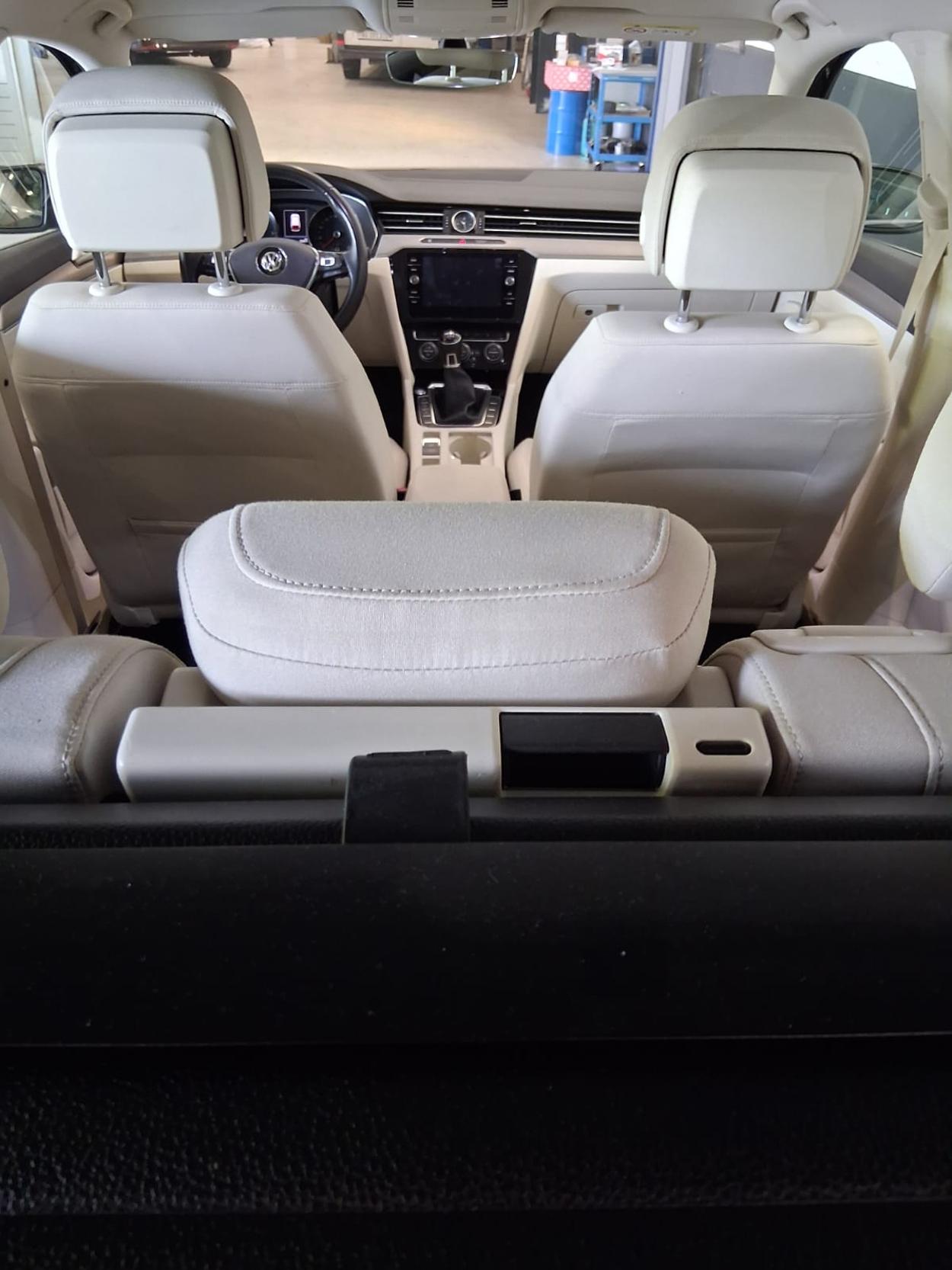 VW Passat Variant 2.0 TDI 150 SCR Family 4m-image-7