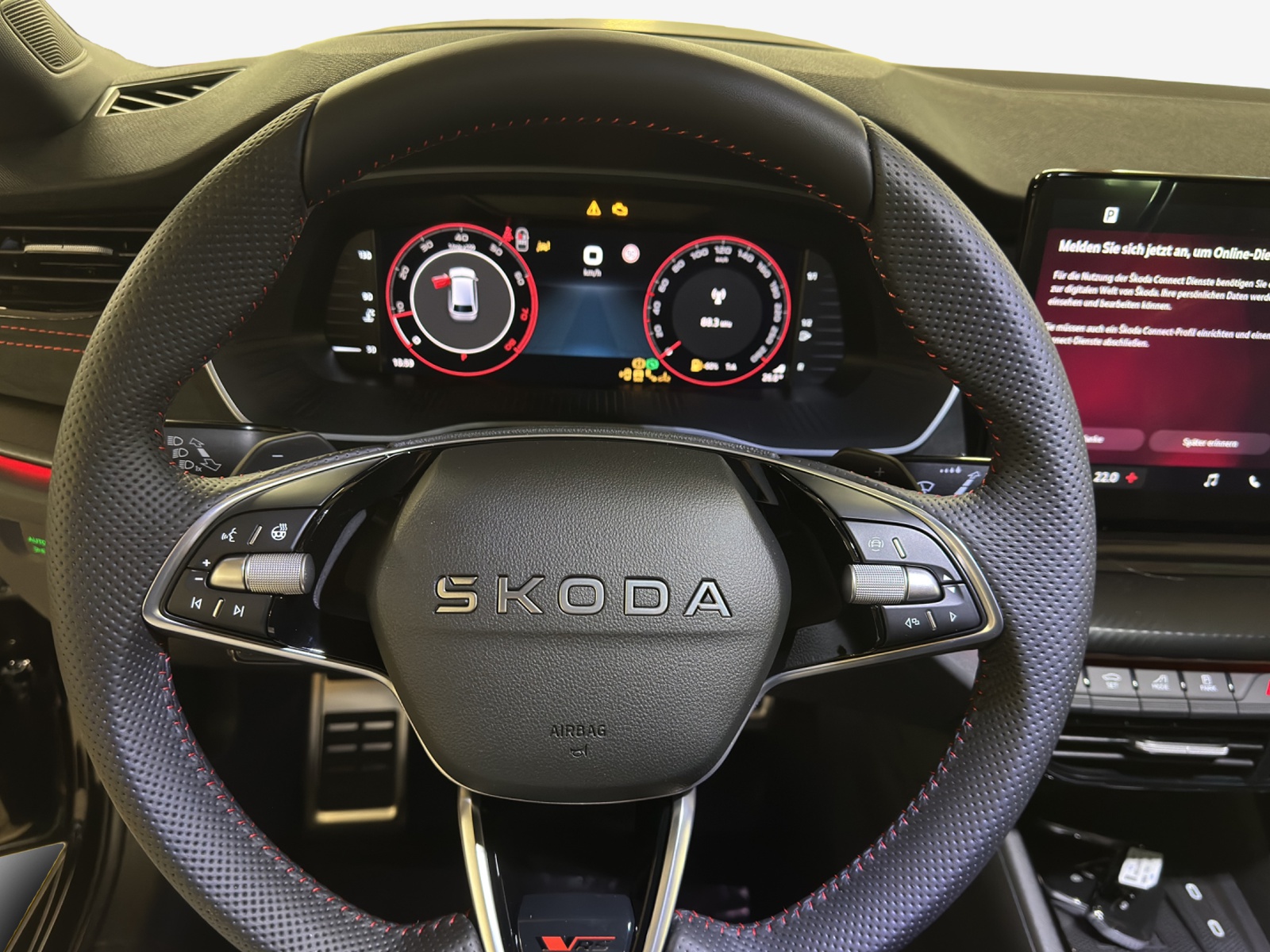 SKODA Octavia Combi 2.0 TSI DSG RS-image-9