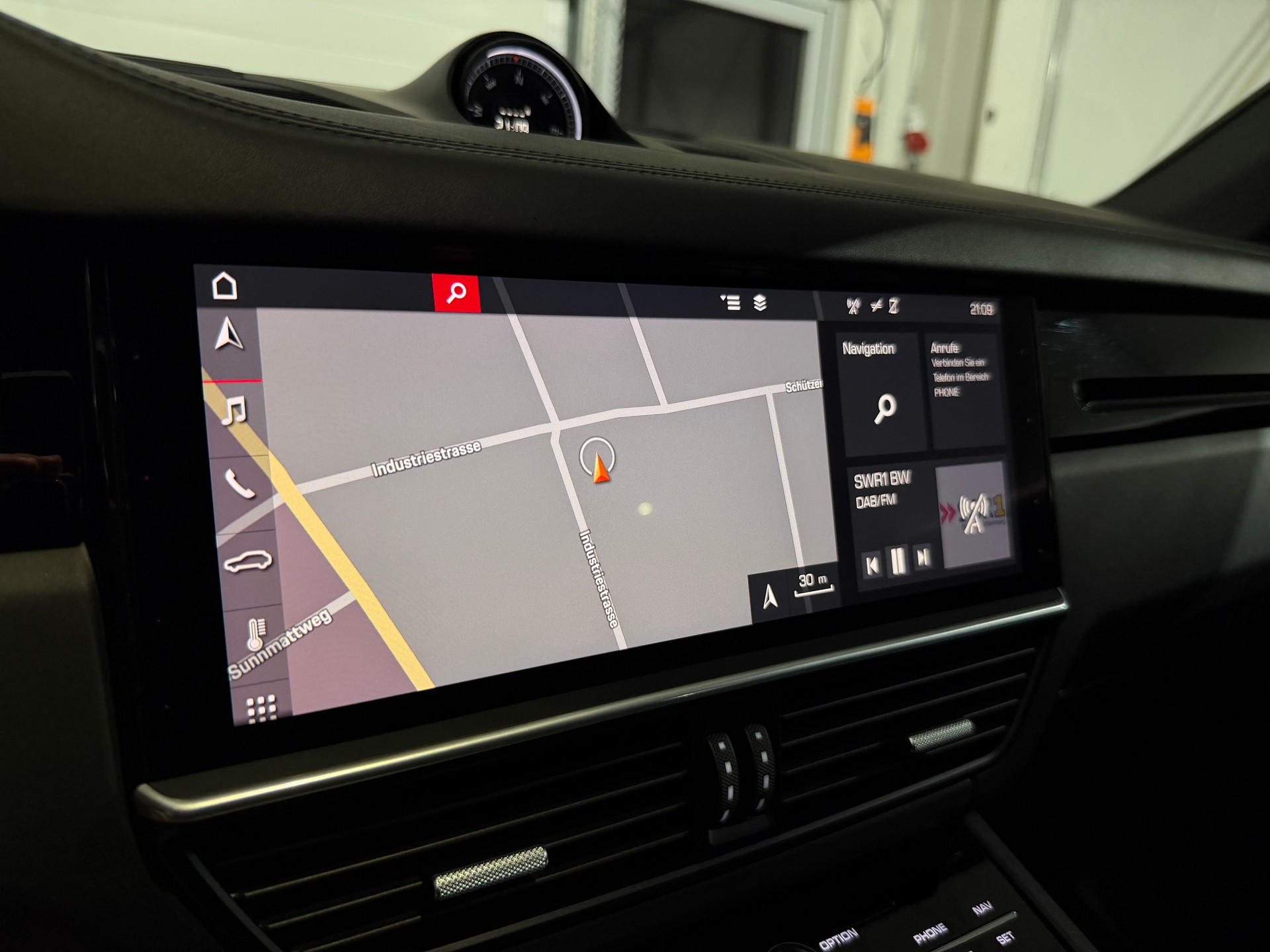 PORSCHE Cayenne (CH) AHK 3.5T-image-13